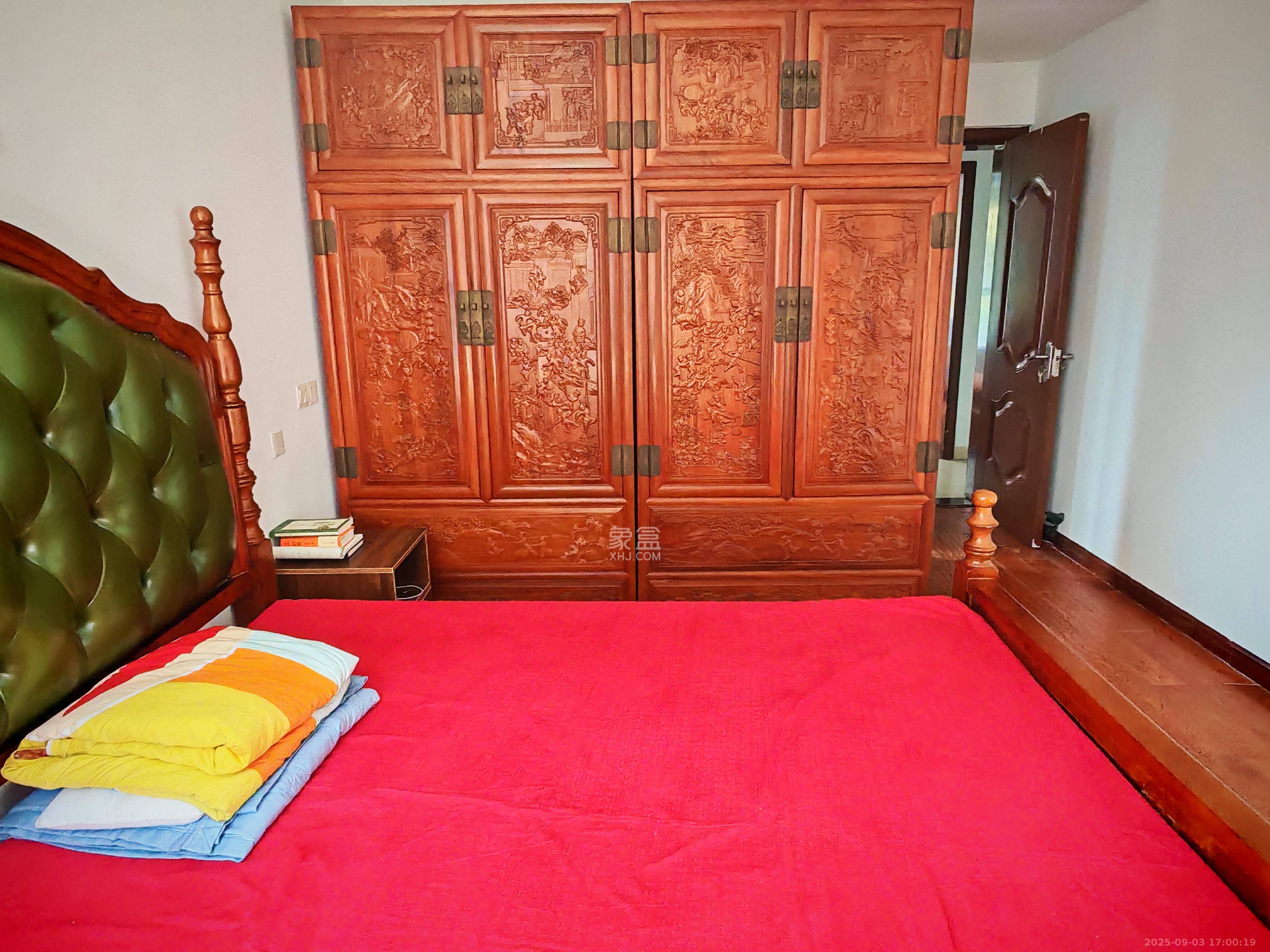 山语城二期  1室2厅2卫    2300.0元/月室内图