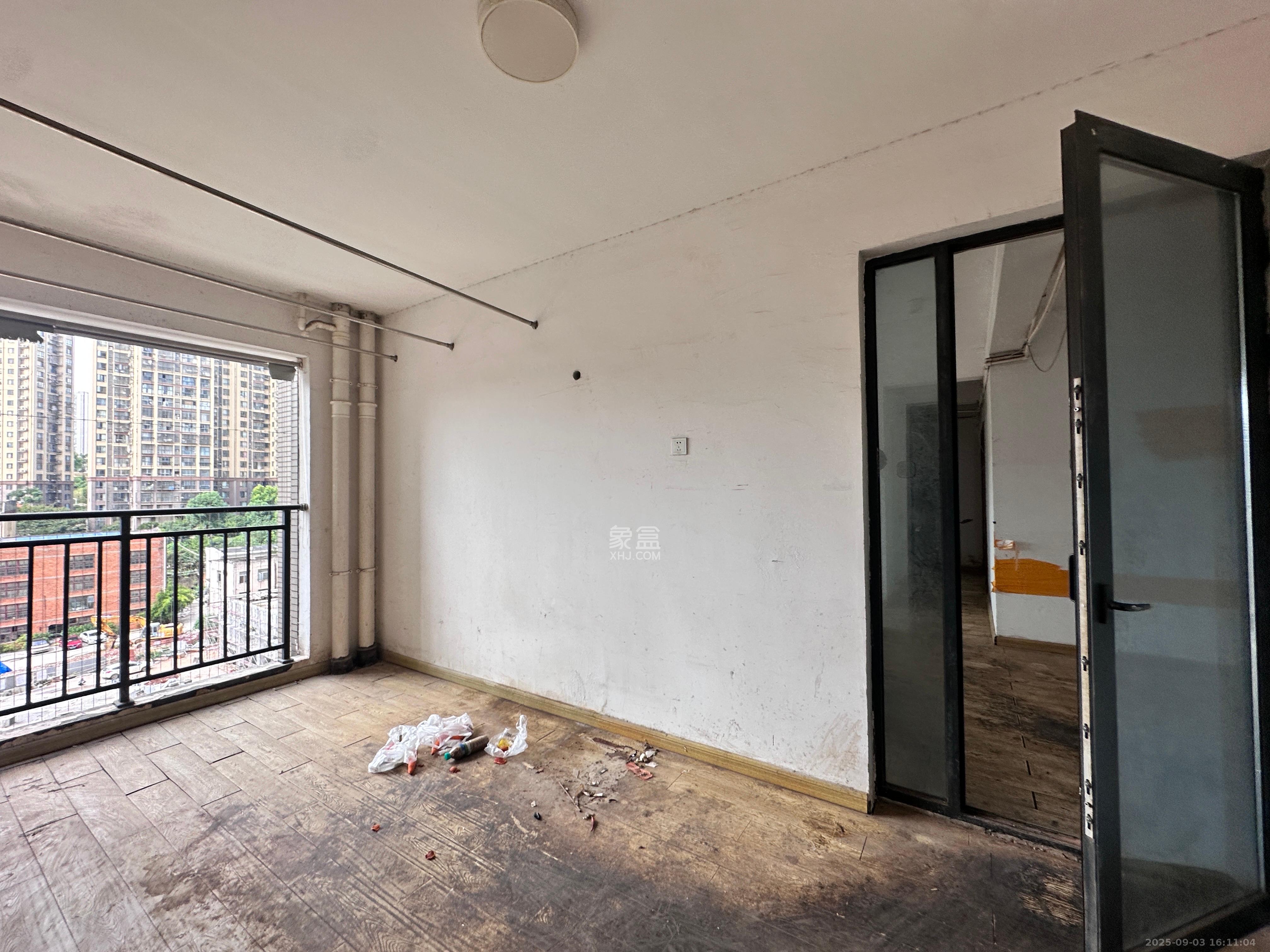 慢步江湾 3室2厅2卫 2000.0元/月 慢步江湾 3室2厅2卫 2000.0元/月室内图