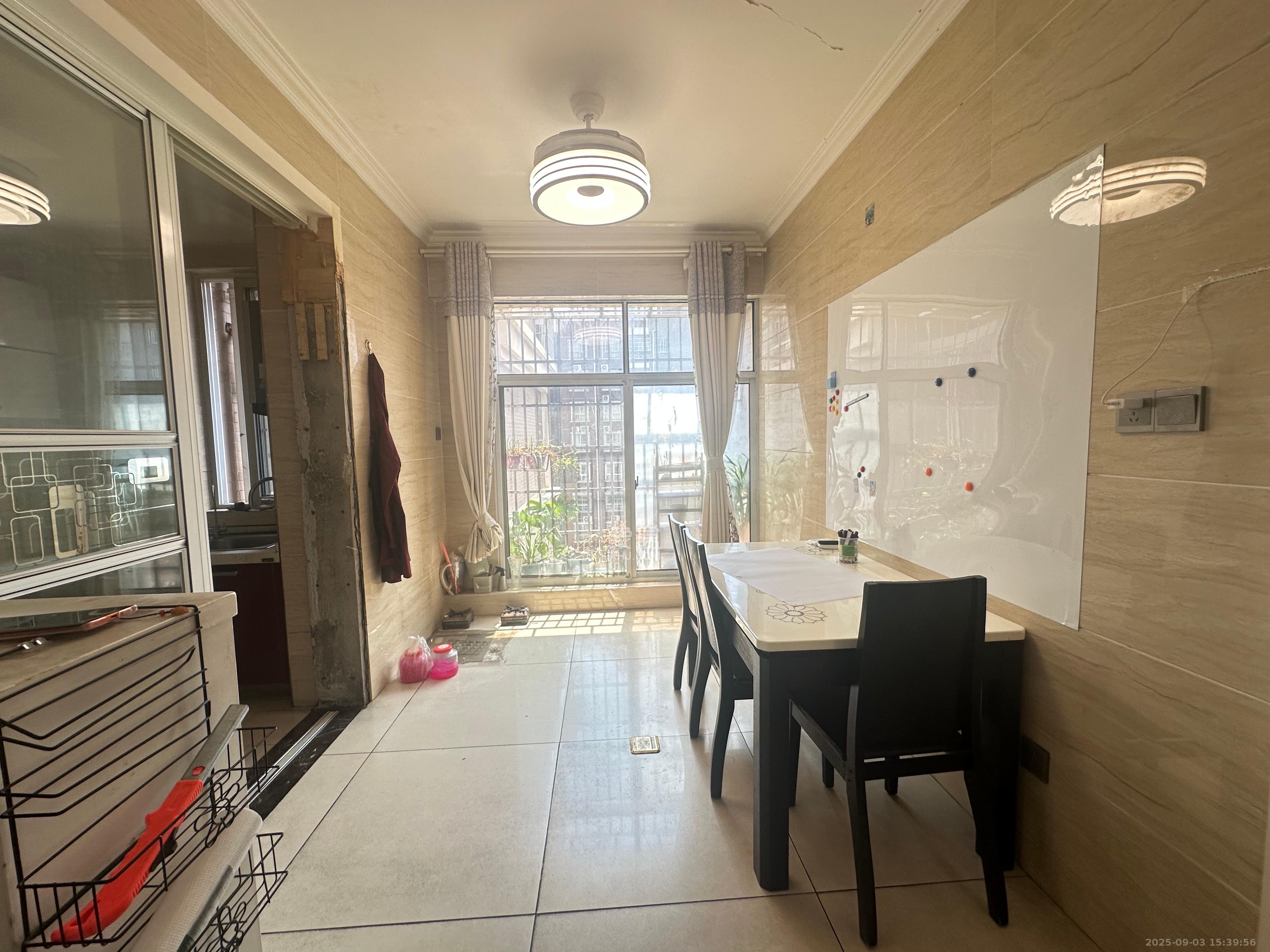 泊林晶城  3室2厅2卫    2600.0元/月室内图