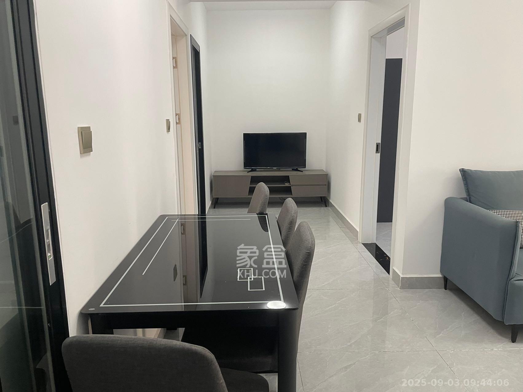 澳海谷山府  2室1厅1卫    1400.0元/月室内图