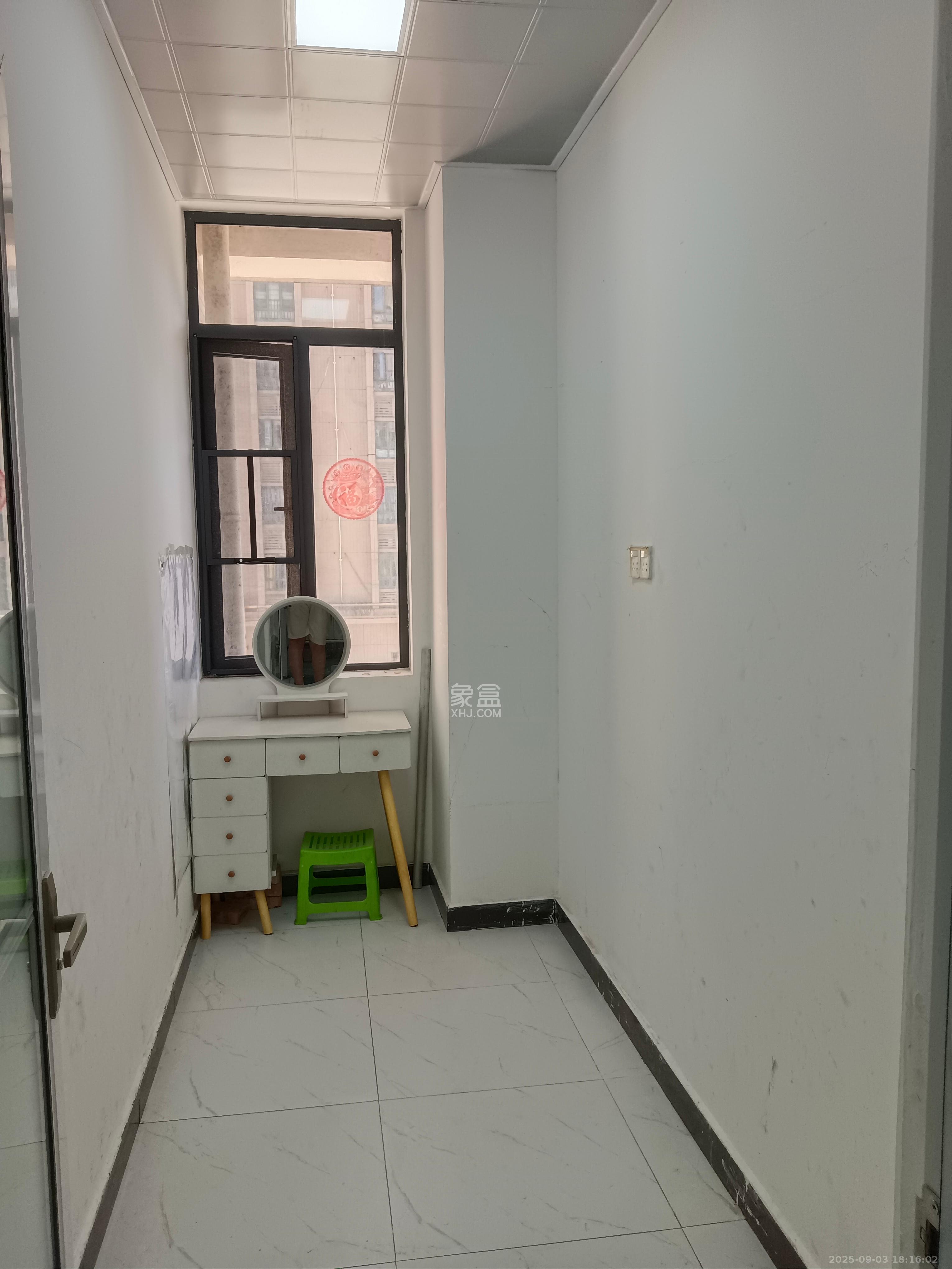 西子湖畔沃府  1室1厅1卫    1800.0元/月 西子湖畔沃府  1室1厅1卫    1800.0元/月室内图