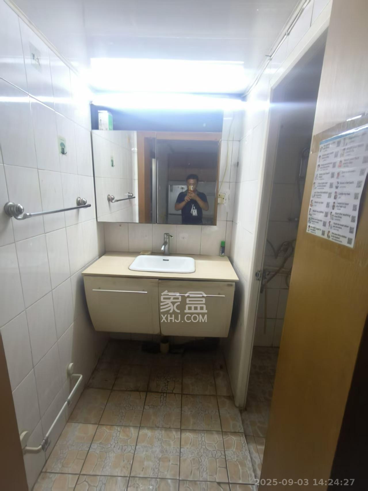 向韶村  2室2厅2卫    1800.0元/月室内图