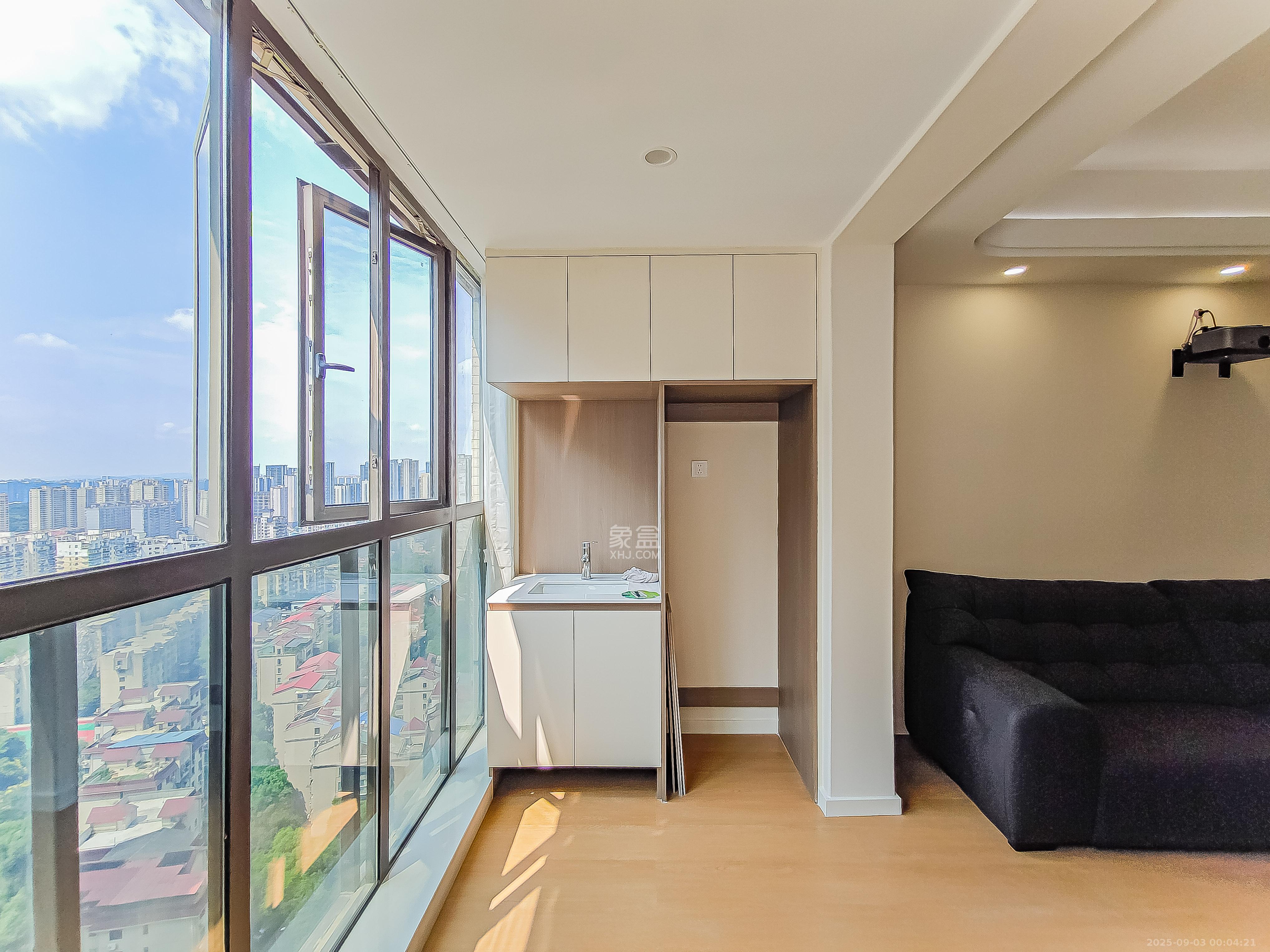 通用时代国际社区  3室2厅2卫    128.8万 通用时代国际社区  3室2厅2卫    128.8万阳台