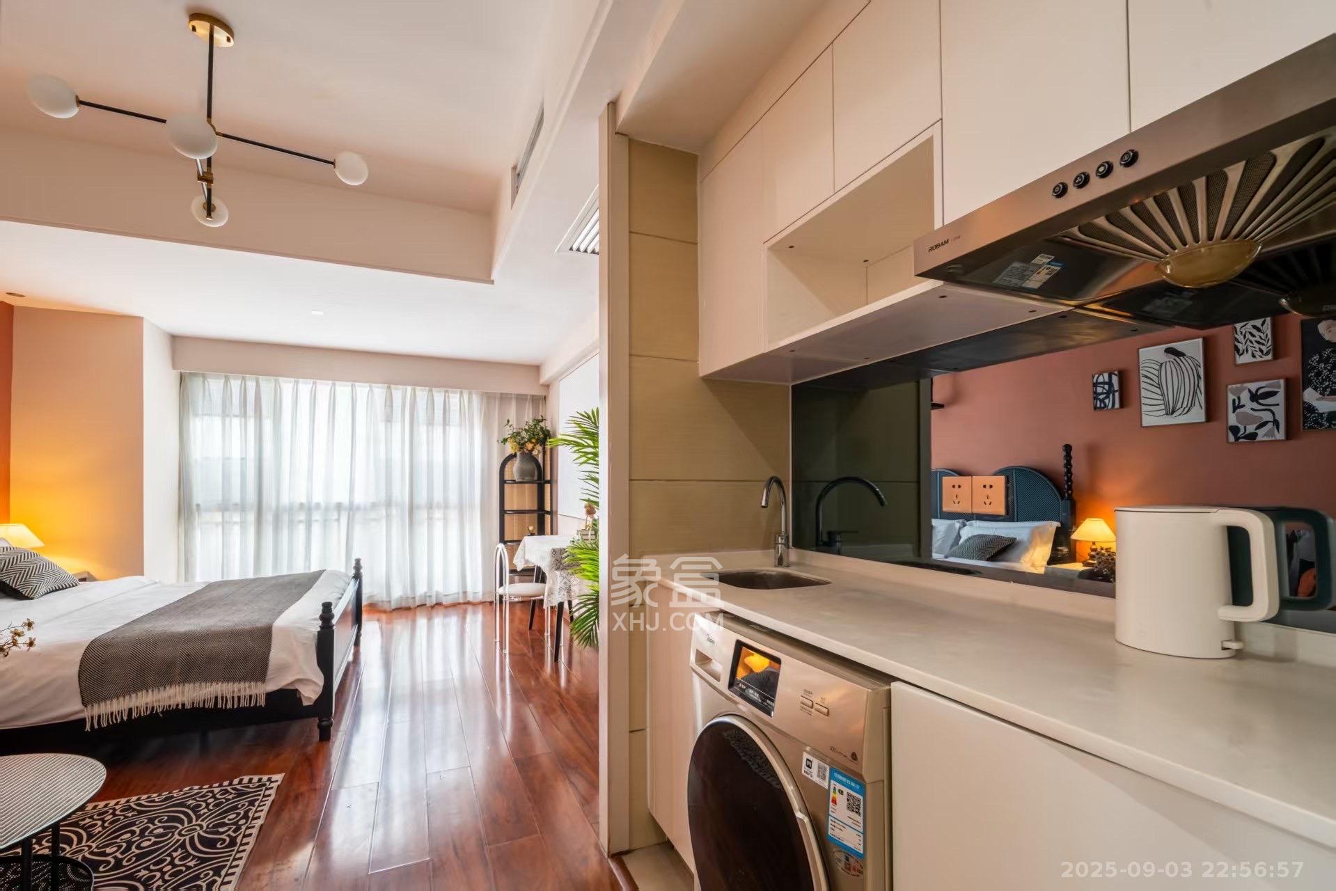 五一钻界  1室1厅1卫    2400.0元/月室内图