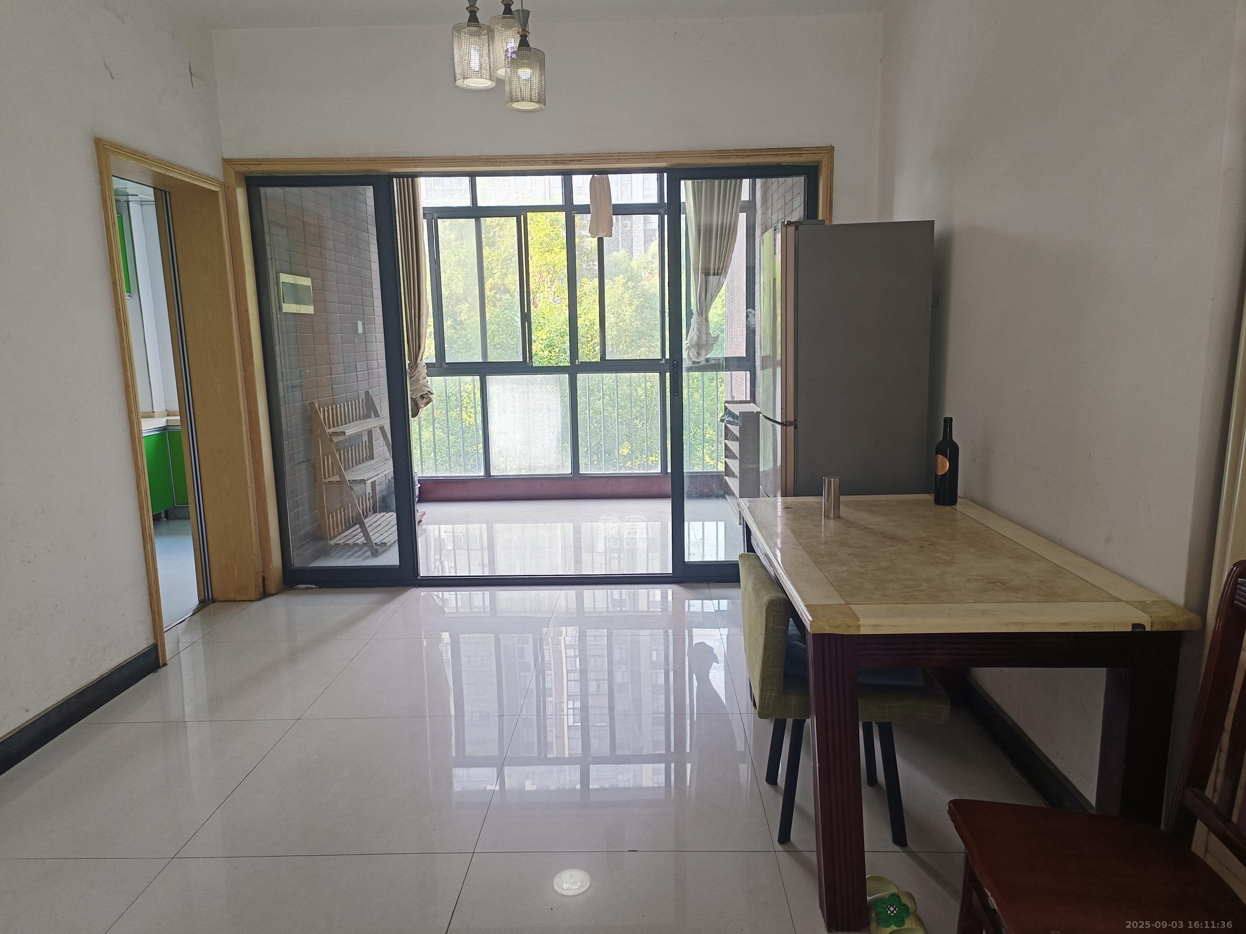 茂华国际湘  3室2厅2卫    2800.0元/月室内图