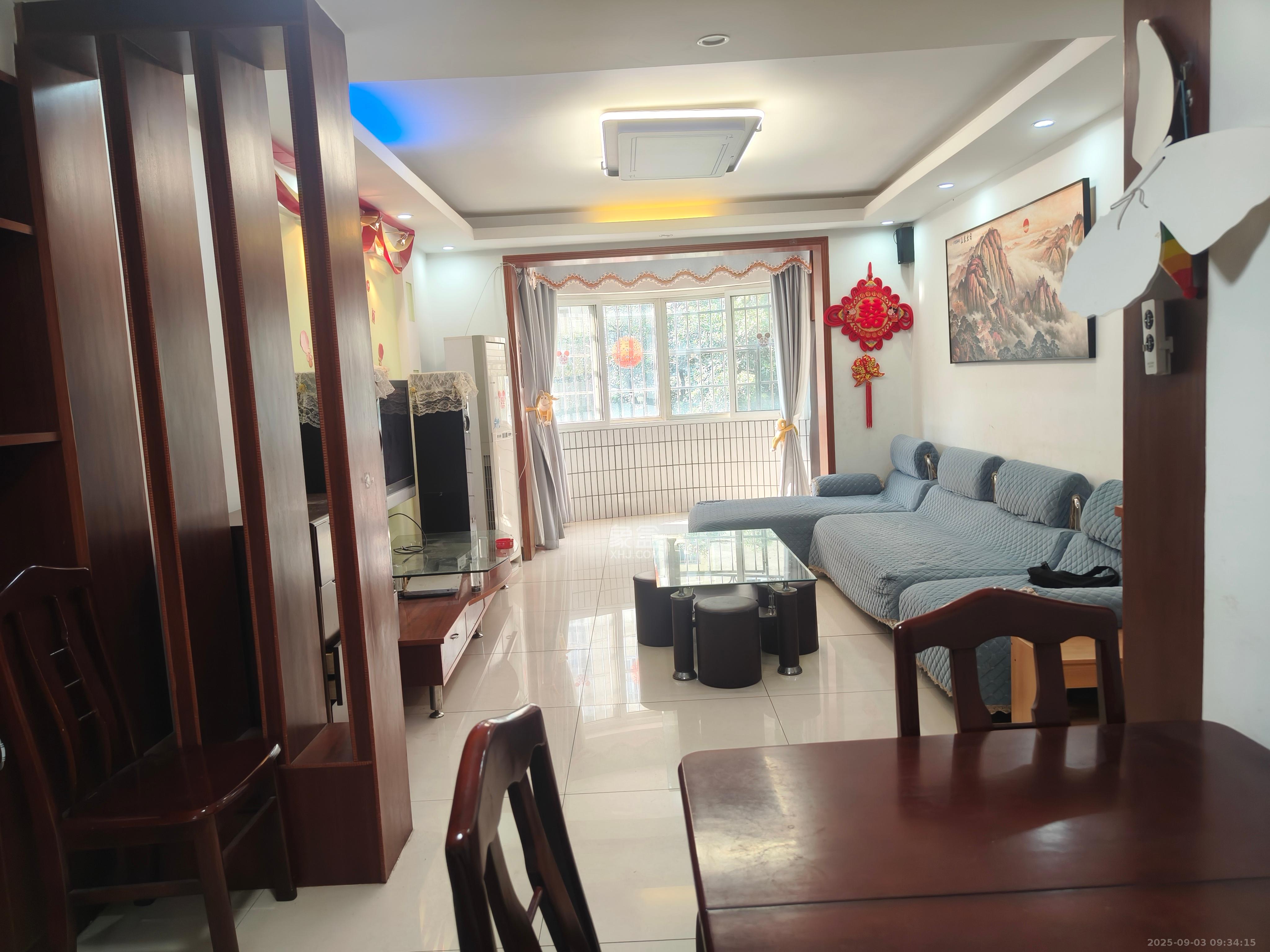 德润园 3室2厅2卫 2300.0元/月 德润园 3室2厅2卫 2300.0元/月室内图