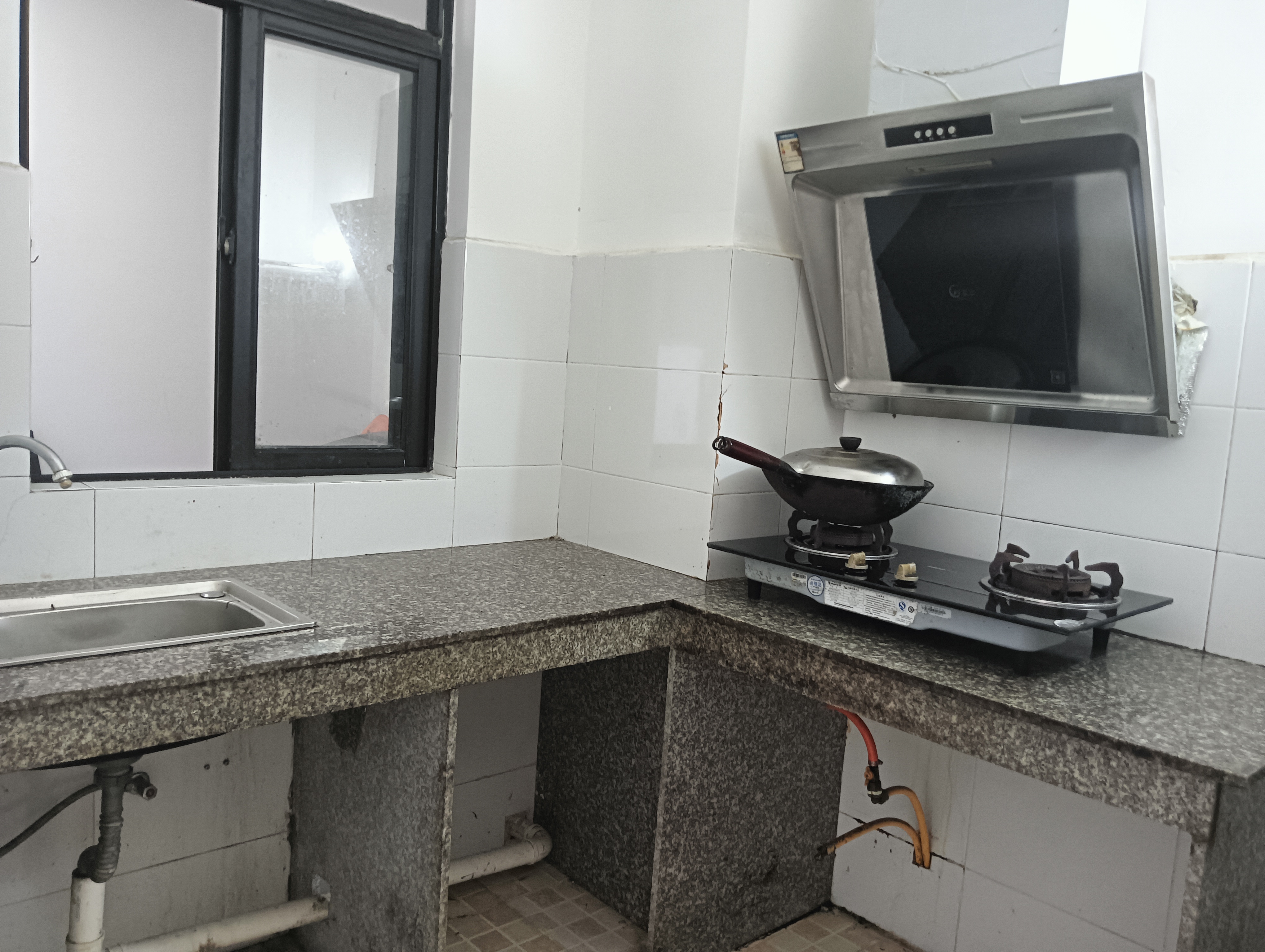 盛贤景都  2室1厅1卫    2200.0元/月室内图