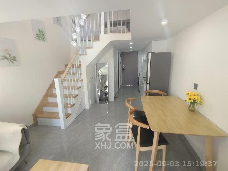 藏珑湖上公馆  2室1厅1卫    3000.0元/月室内图