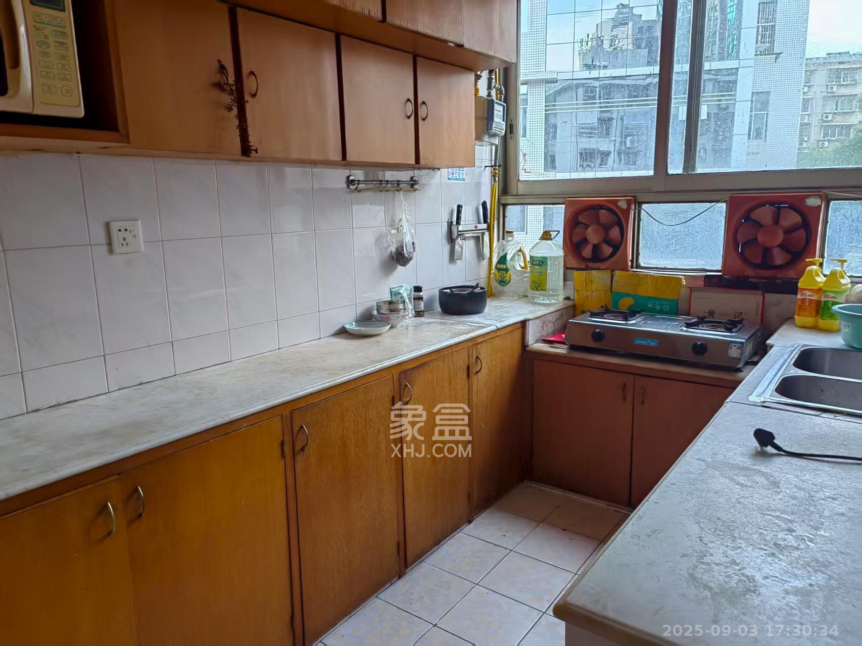 中南石油局宿舍  2室2厅1卫    2300.0元/月室内图