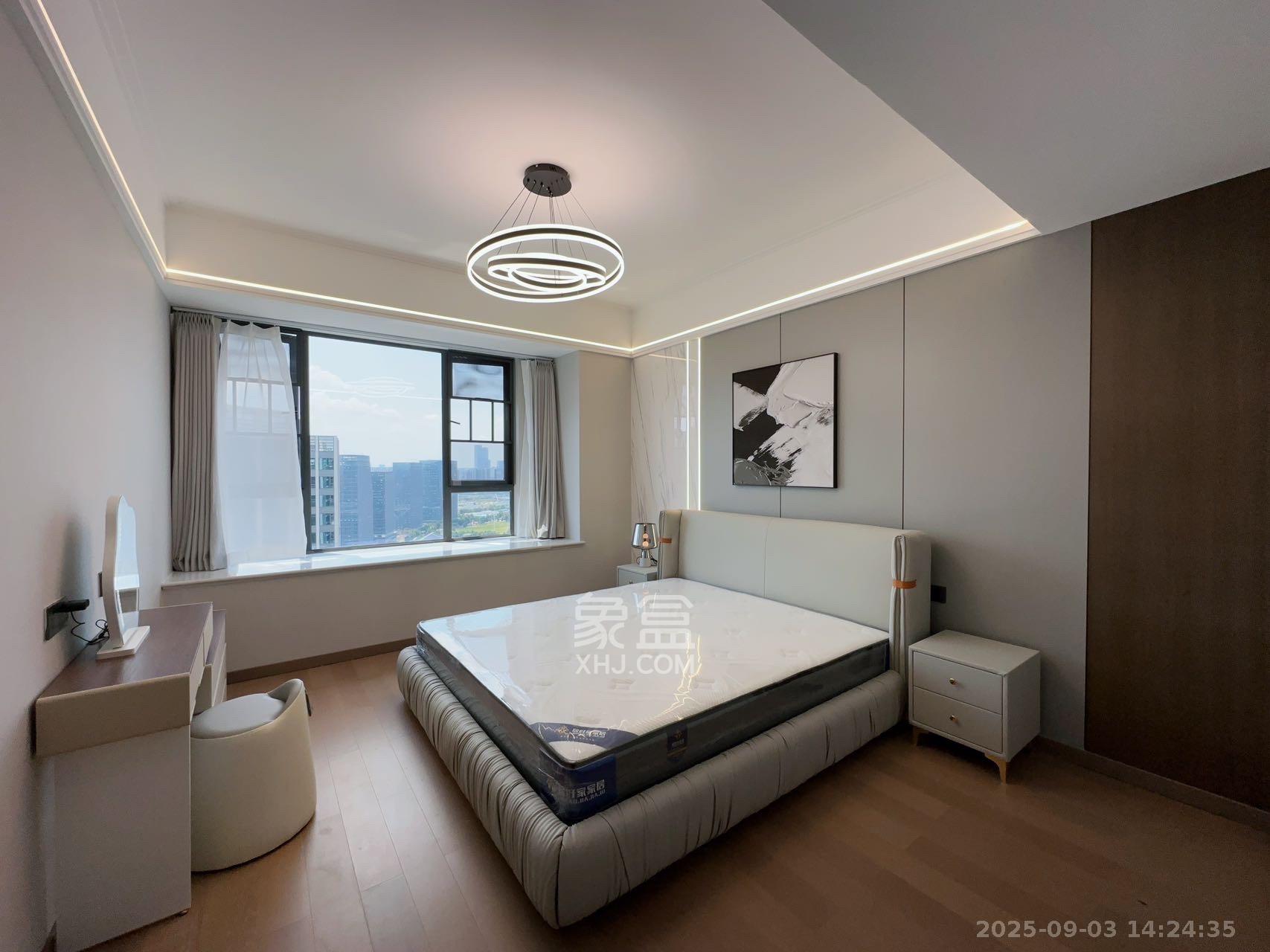 绿地V岛 4室2厅2卫 7000.0元/月 绿地V岛 4室2厅2卫 7000.0元/月室内图