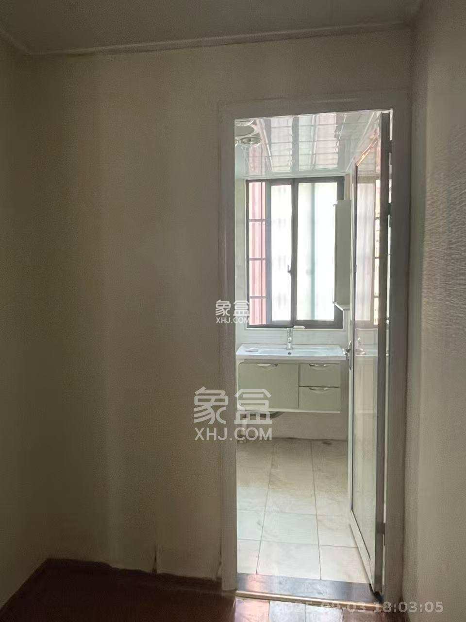 海德公园  4室2厅2卫    2200.0元/月 海德公园  4室2厅2卫    2200.0元/月室内图