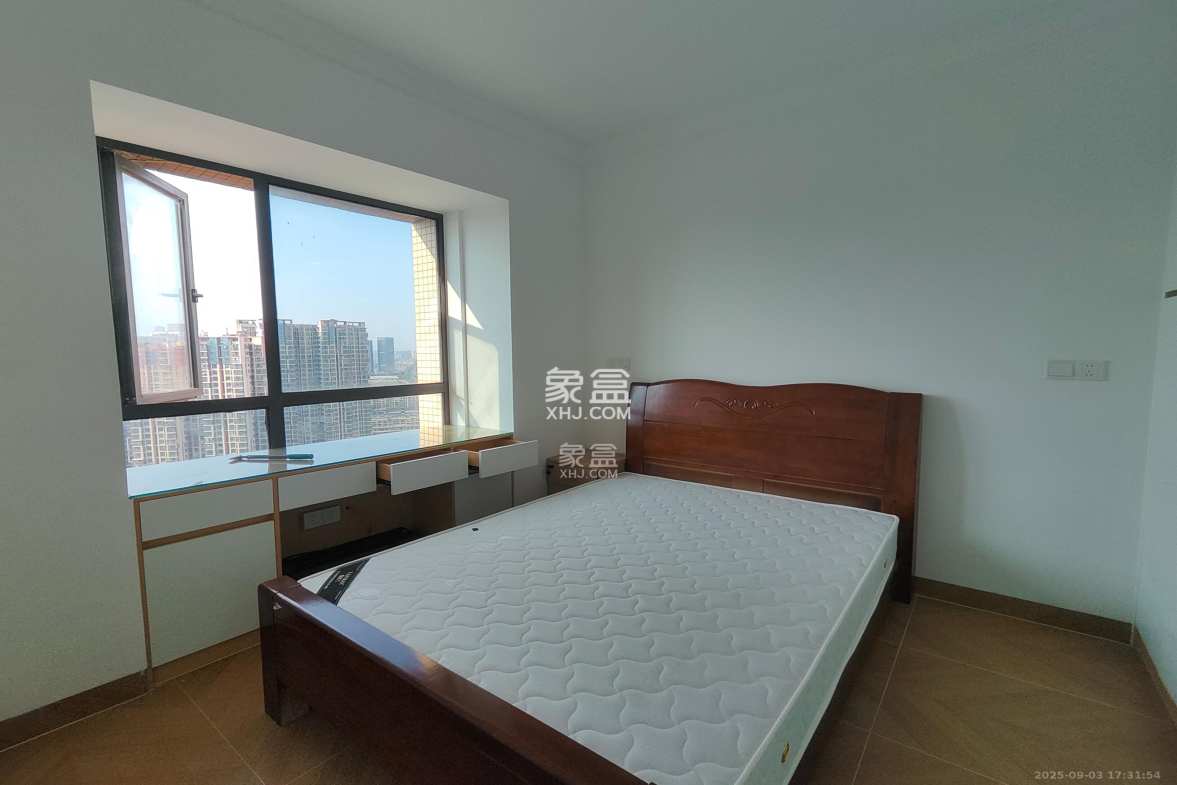 叠彩兰亭 3室2厅2卫 2650.0元/月 叠彩兰亭 3室2厅2卫 2650.0元/月室内图