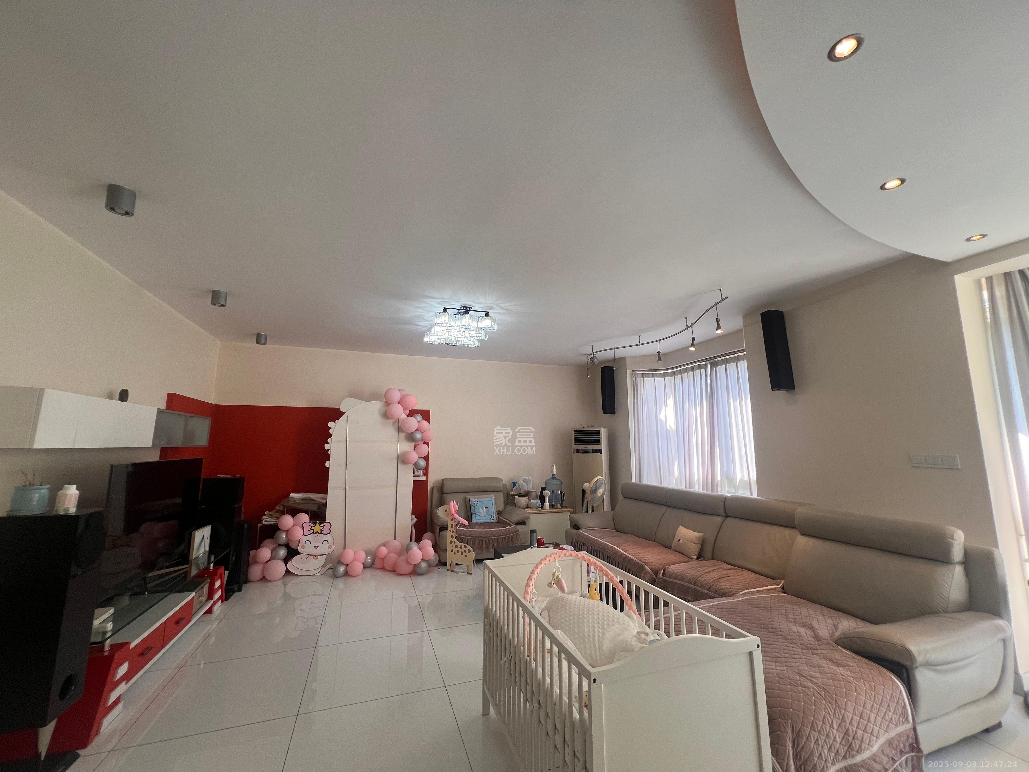 霞光山庄南苑  5室2厅3卫    72.8万 霞光山庄南苑  5室2厅3卫    72.8万室内图