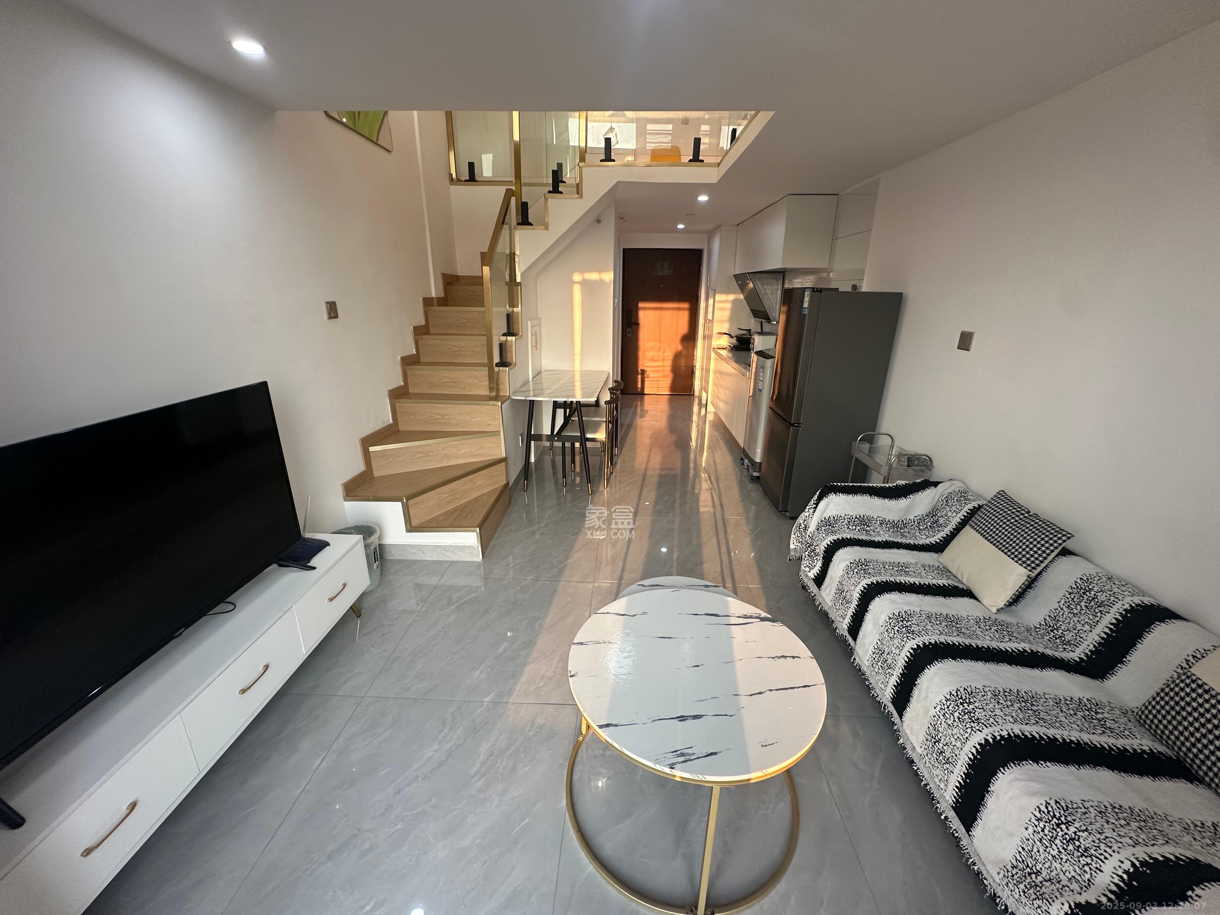 爱家当代境  2室1厅1卫    2100.0元/月室内图