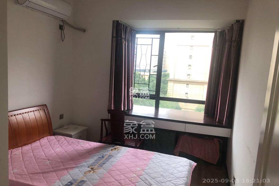 新华都万家城 3室2厅1卫 2000.0元/月 新华都万家城 3室2厅1卫 2000.0元/月室内图