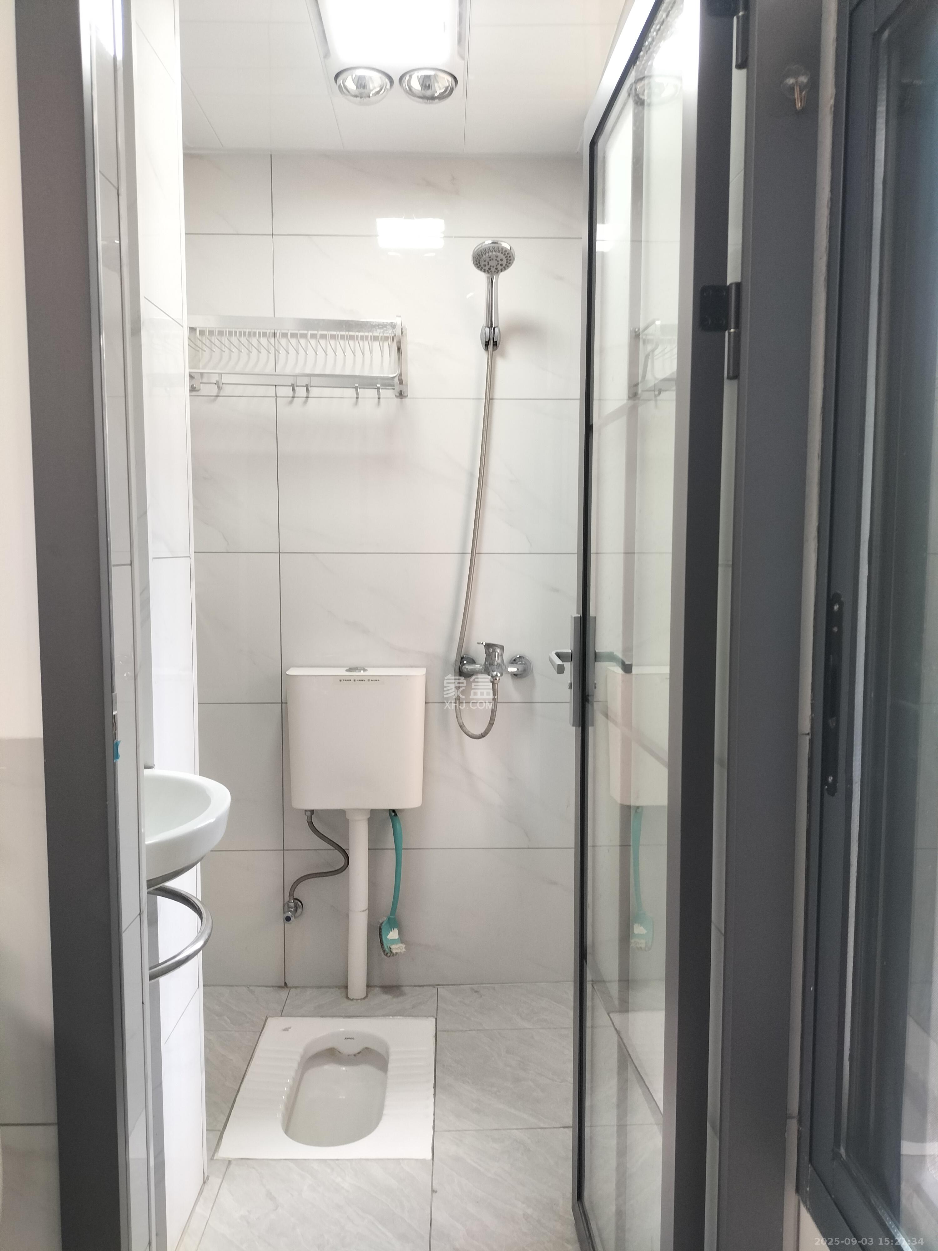 嘉荣苑 1室1厅1卫 1200.0元/月 嘉荣苑 1室1厅1卫 1200.0元/月室内图