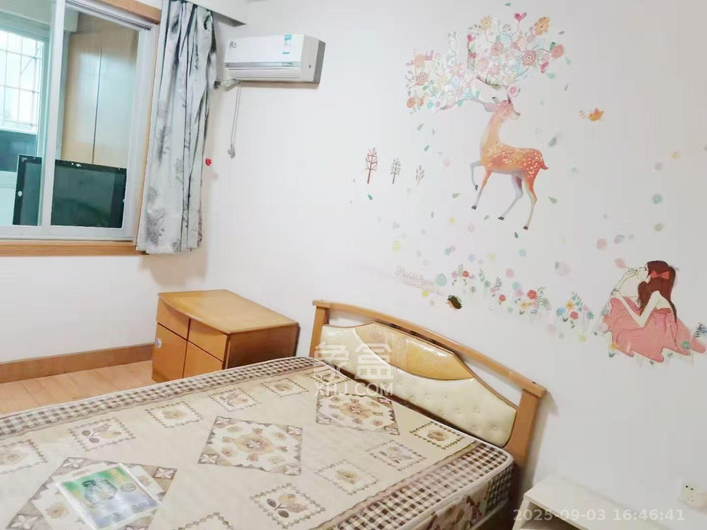 石油小区  4室2厅1卫   3000.00元/月室内图