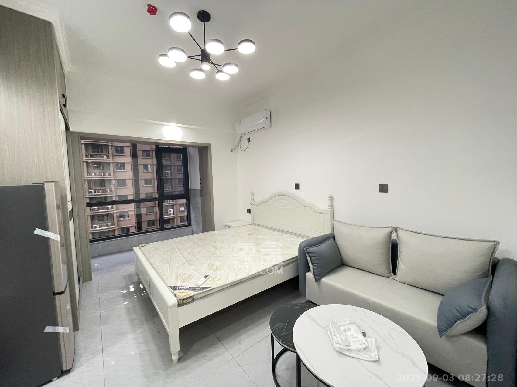 嘉雨兴园 1室1厅1卫 1800.0元/月 嘉雨兴园 1室1厅1卫 1800.0元/月室内图