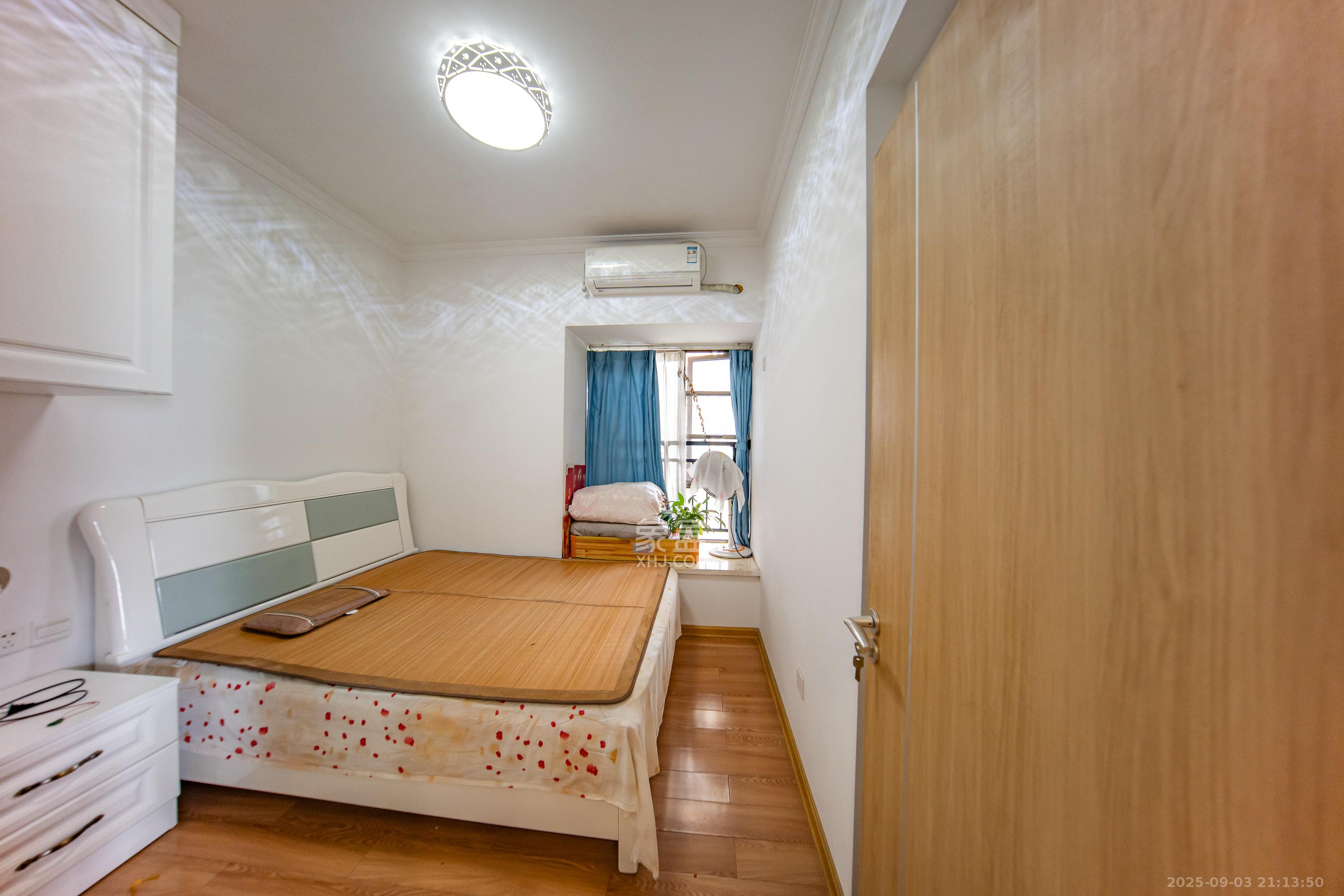 江山帝景哈佛  3室2厅1卫    68.5万 江山帝景哈佛  3室2厅1卫    68.5万卧室