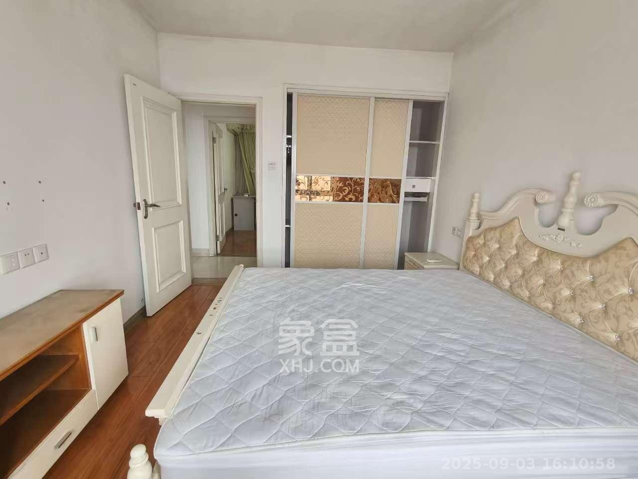 蝴蝶谷  3室2厅1卫   1800.00元/月室内图