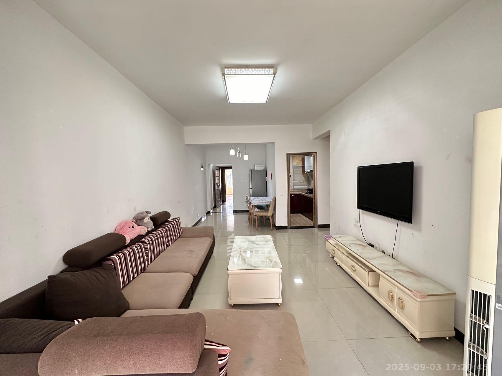 泊爱蓝湾  3室2厅1卫    2500.0元/月 泊爱蓝湾  3室2厅1卫    2500.0元/月室内图