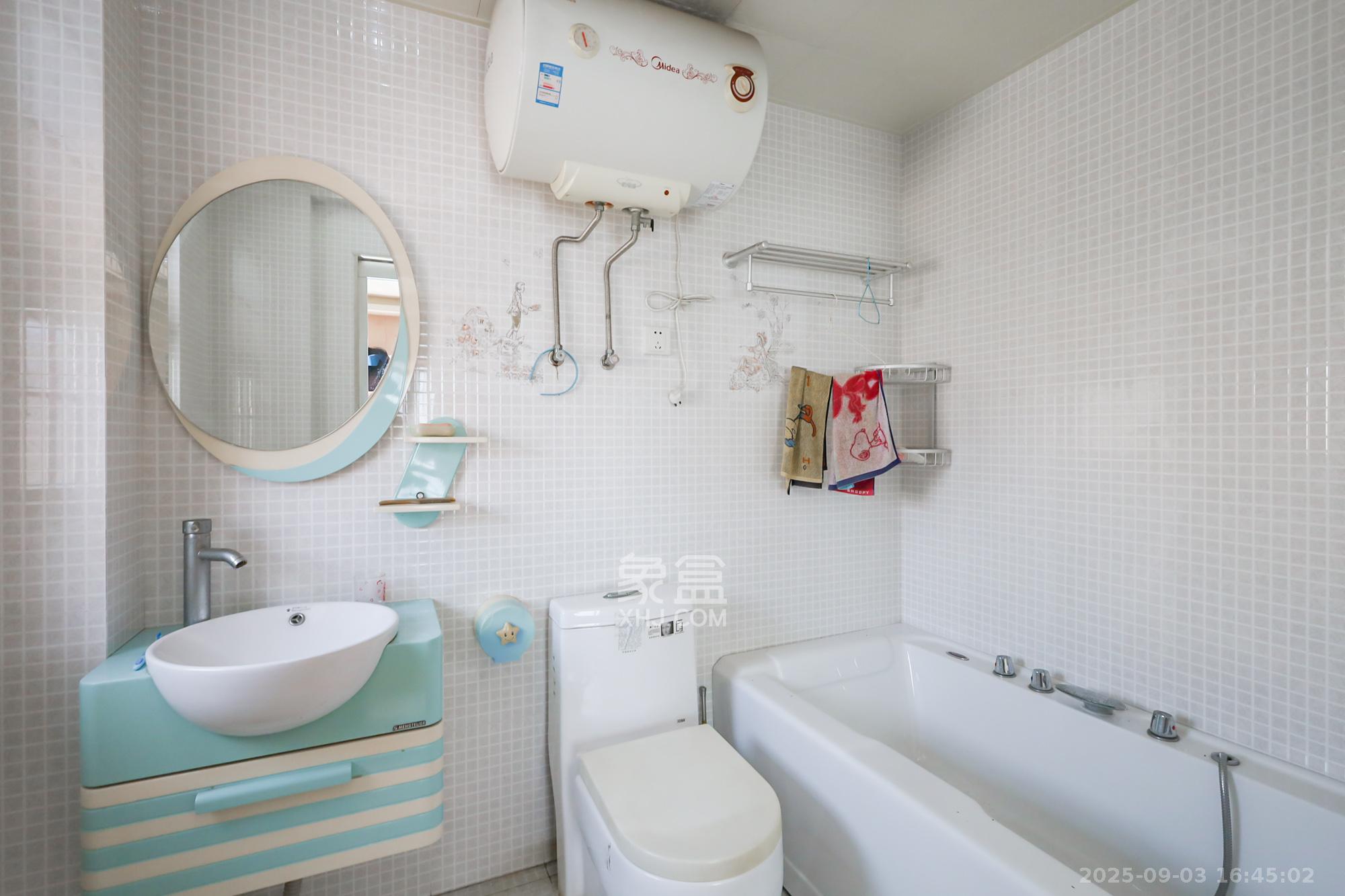 美林银谷  3室2厅2卫    98.0万卫生间