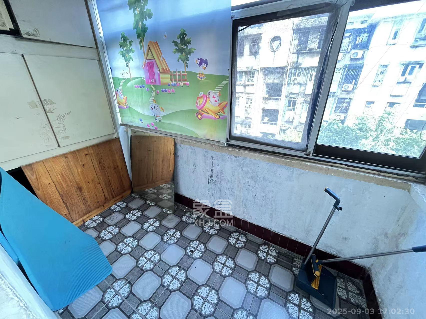 狮子山二片  2室1厅1卫    1000.0元/月 狮子山二片  2室1厅1卫    1000.0元/月室内图