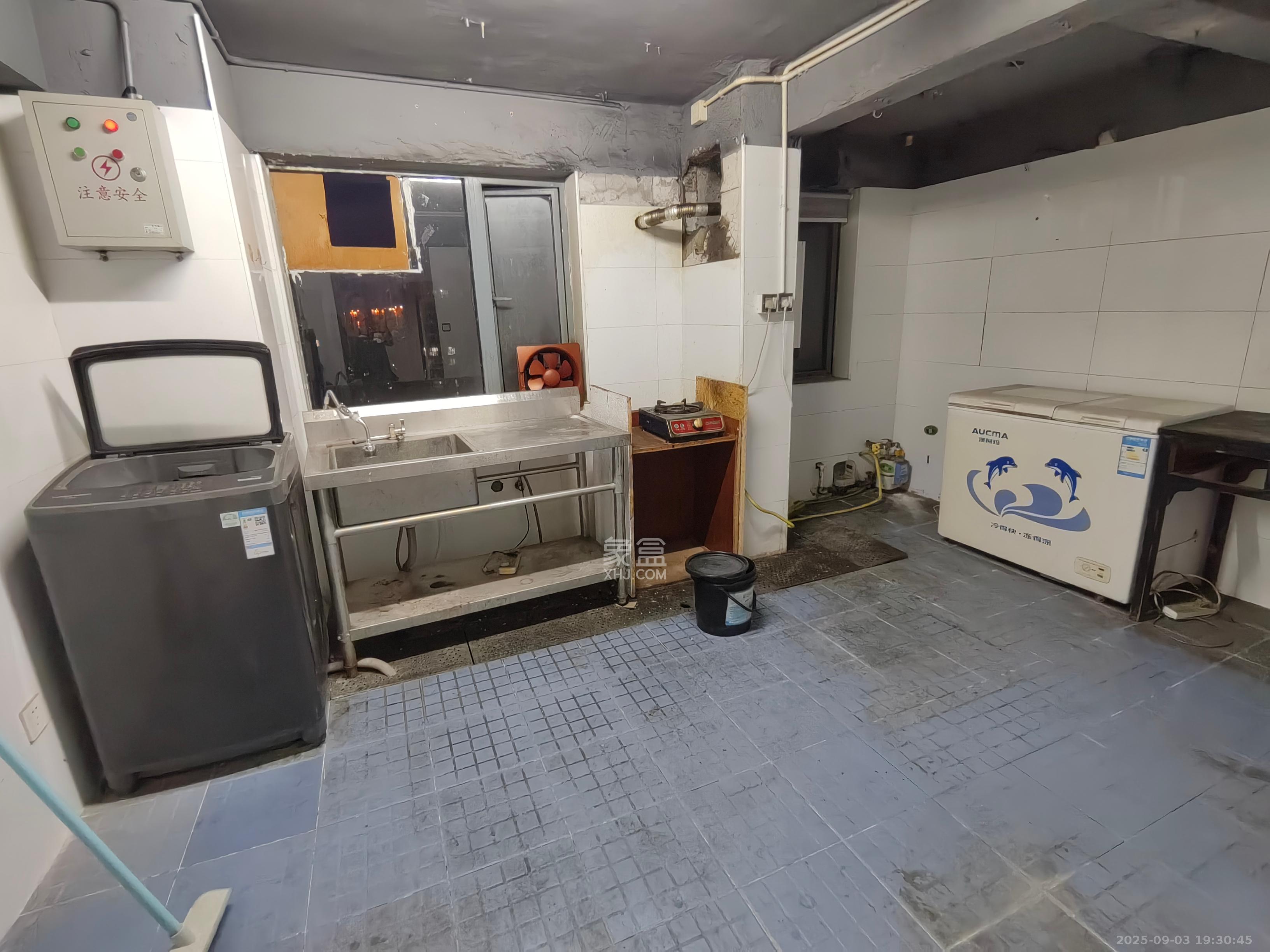 华菱蓝调国际(华菱.香墅美地) 4室2厅1卫 3000.0元/月 华菱蓝调国际(华菱.香墅美地) 4室2厅1卫 3000.0元/月室内图