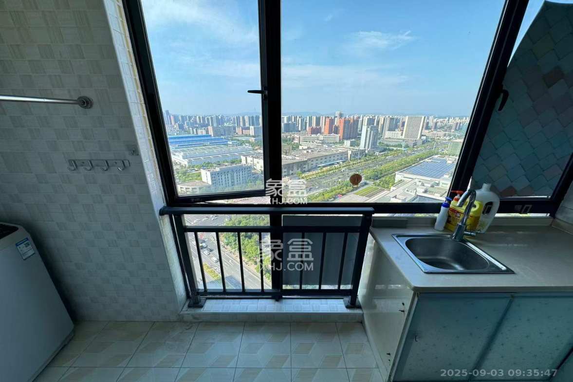 保利麓谷林语I区  1室1厅1卫    1500.0元/月 保利麓谷林语I区  1室1厅1卫    1500.0元/月室内图