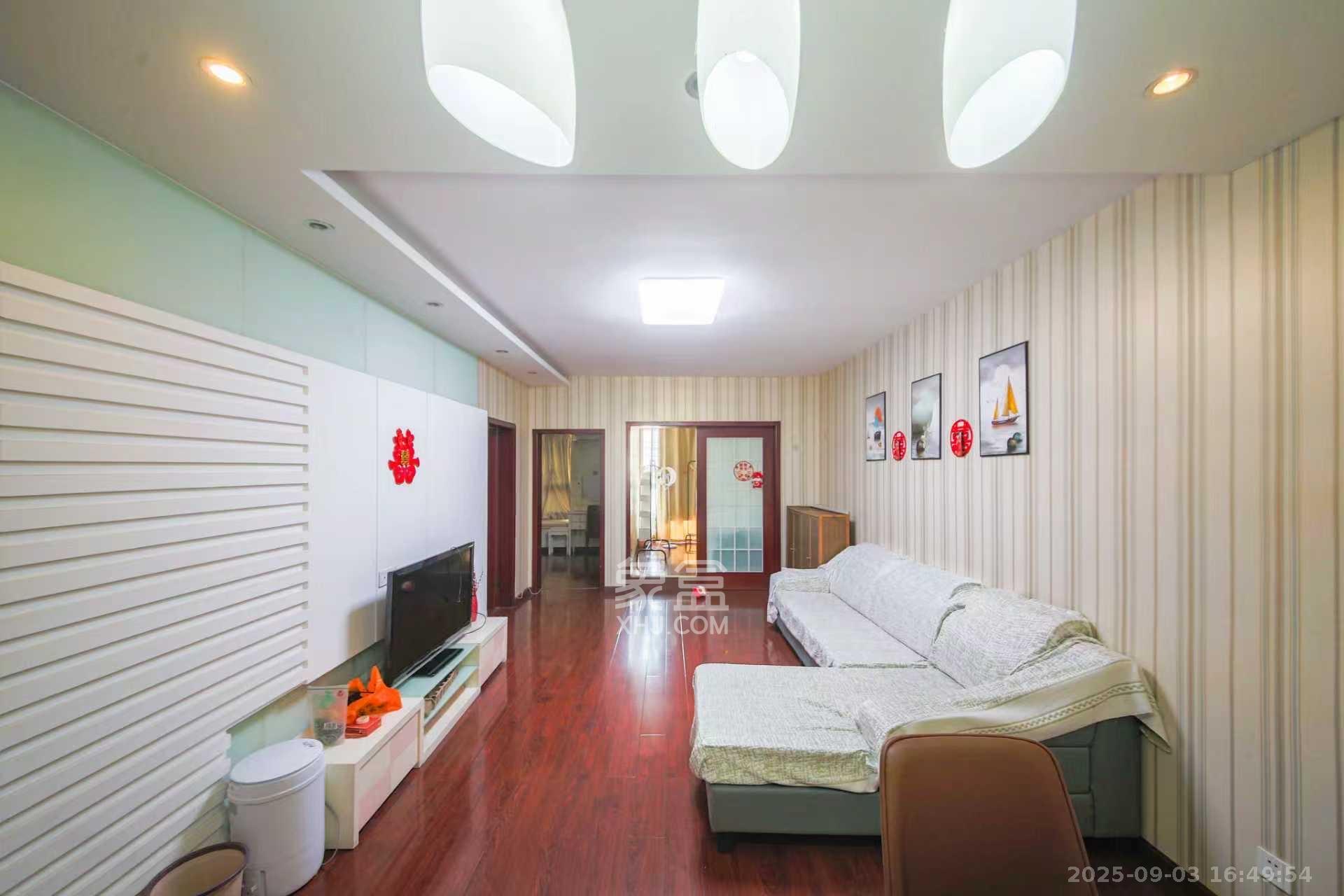 申奥美域 3室2厅1卫 2388.0元/月 申奥美域 3室2厅1卫 2388.0元/月室内图