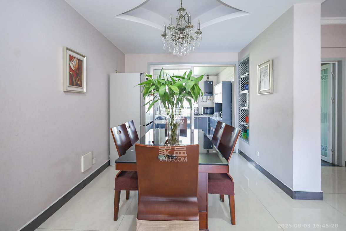 郡原广场 4室2厅2卫 182.0万 郡原广场 4室2厅2卫 182.0万其他