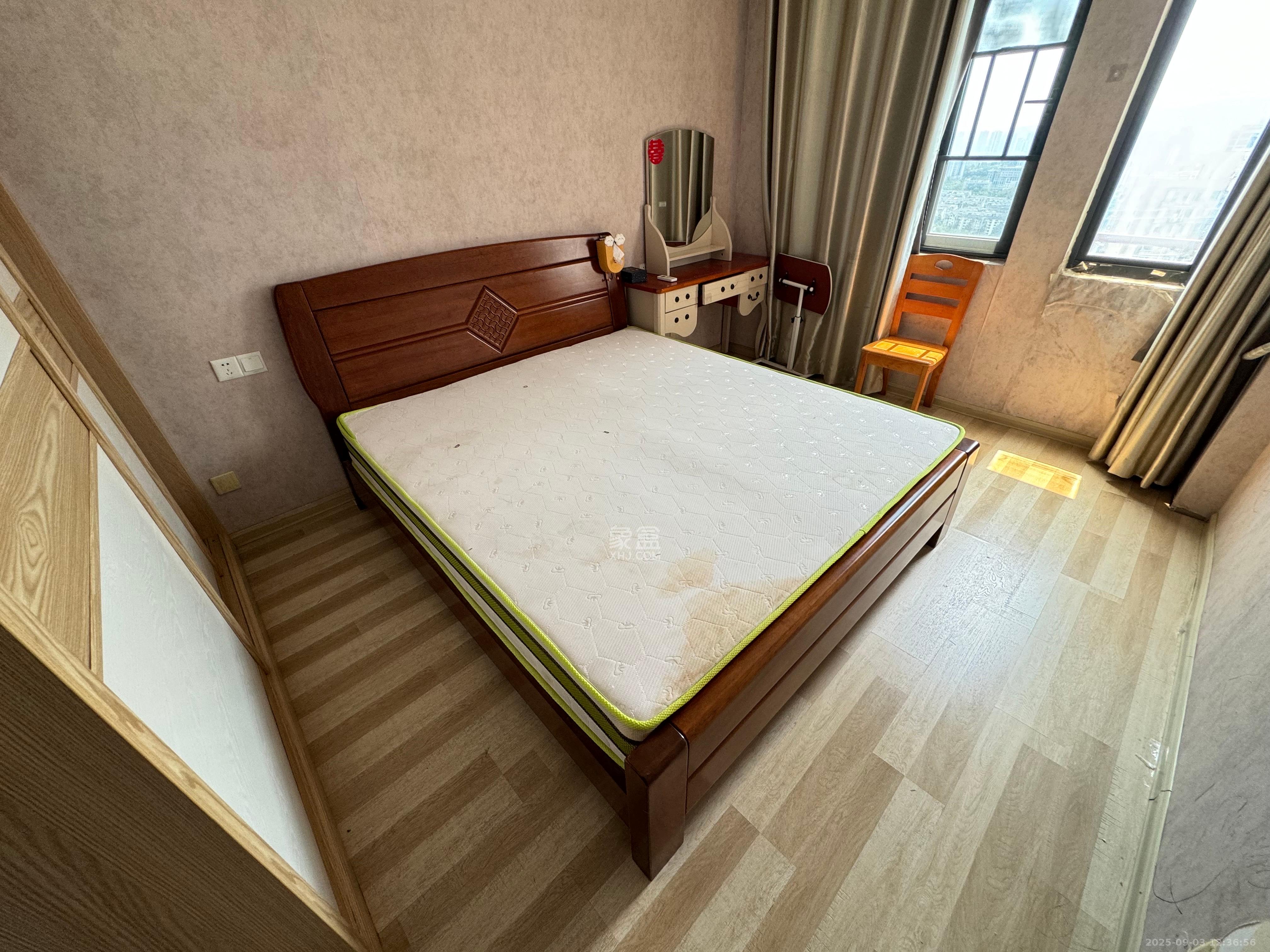 北京御园一二期(国泰嘉园) 3室2厅1卫 2100.0元/月 北京御园一二期(国泰嘉园) 3室2厅1卫 2100.0元/月室内图