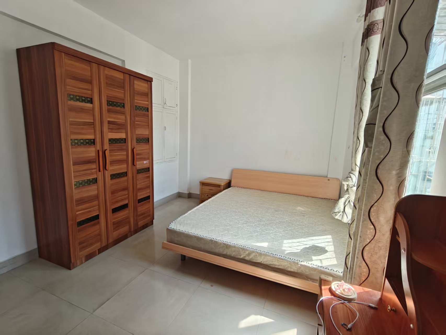 宏源证劵宿舍 3室2厅1卫 1800.0元/月 宏源证劵宿舍 3室2厅1卫 1800.0元/月室内图