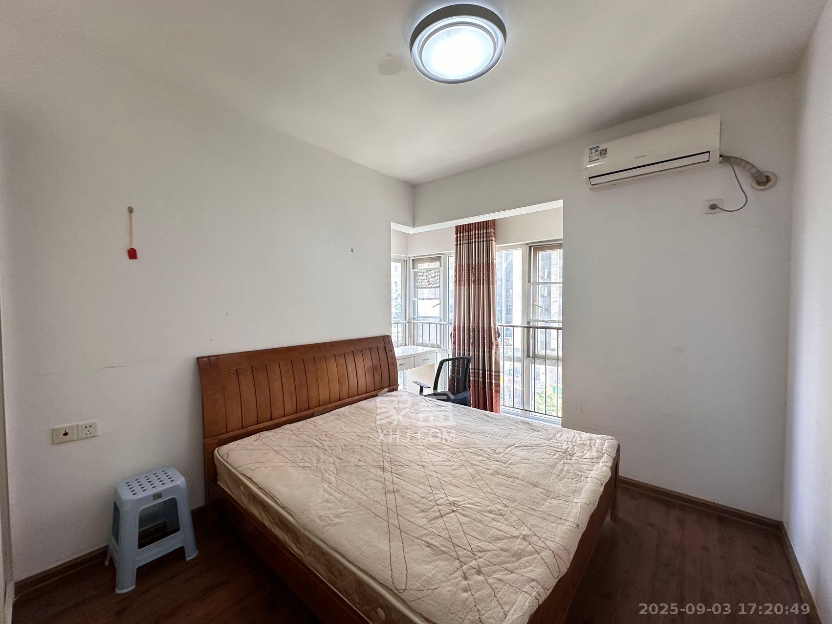 泊爱蓝湾  3室2厅1卫    2500.0元/月 泊爱蓝湾  3室2厅1卫    2500.0元/月室内图