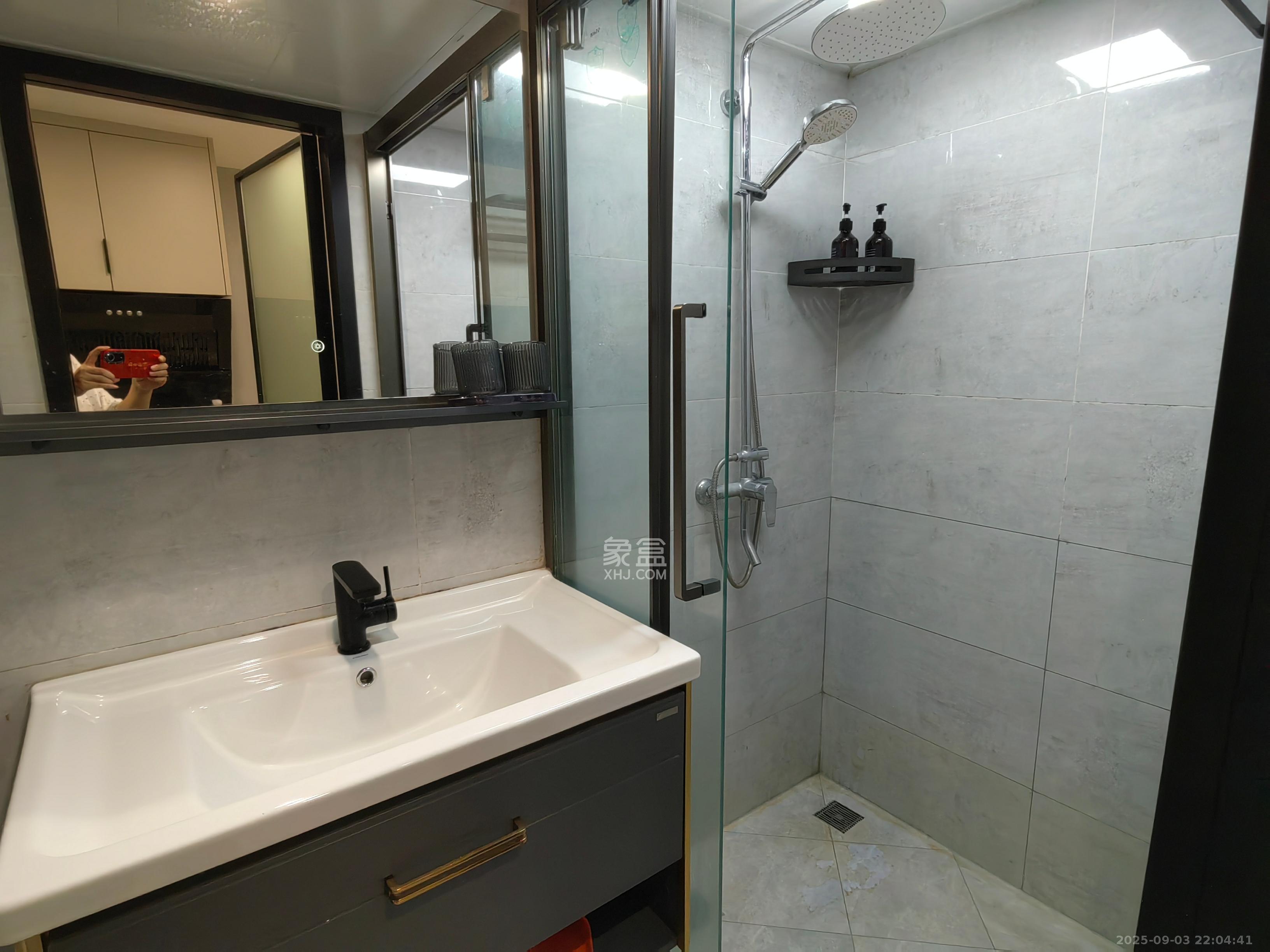 珠江花城好世界  1室1厅1卫    1900.0元/月室内图