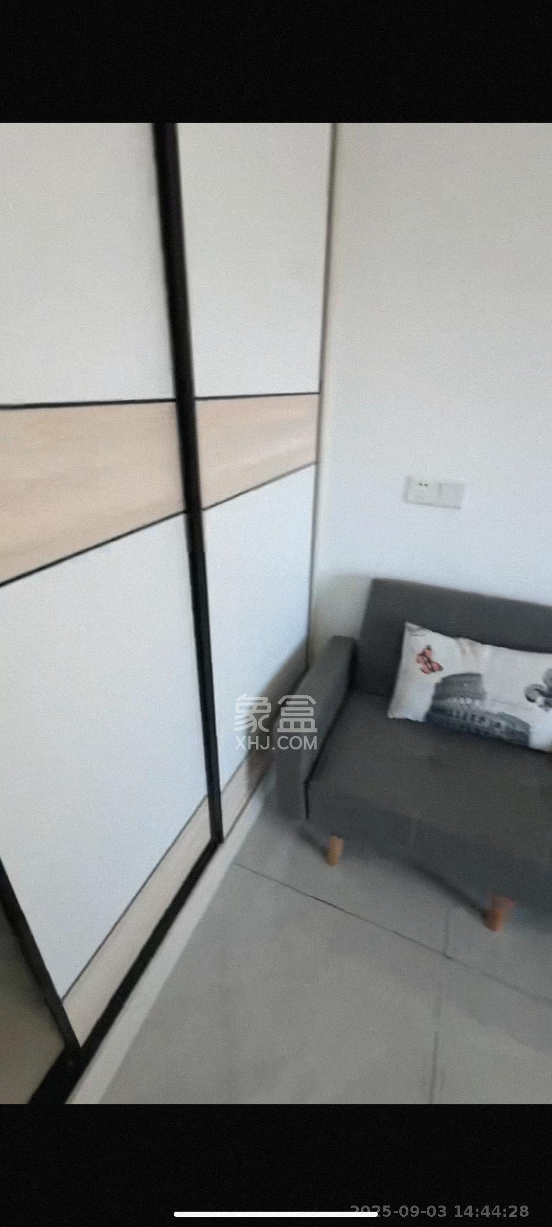 奥园城市天骄一期  1室1厅1卫    1600.0元/月 奥园城市天骄一期  1室1厅1卫    1600.0元/月室内图