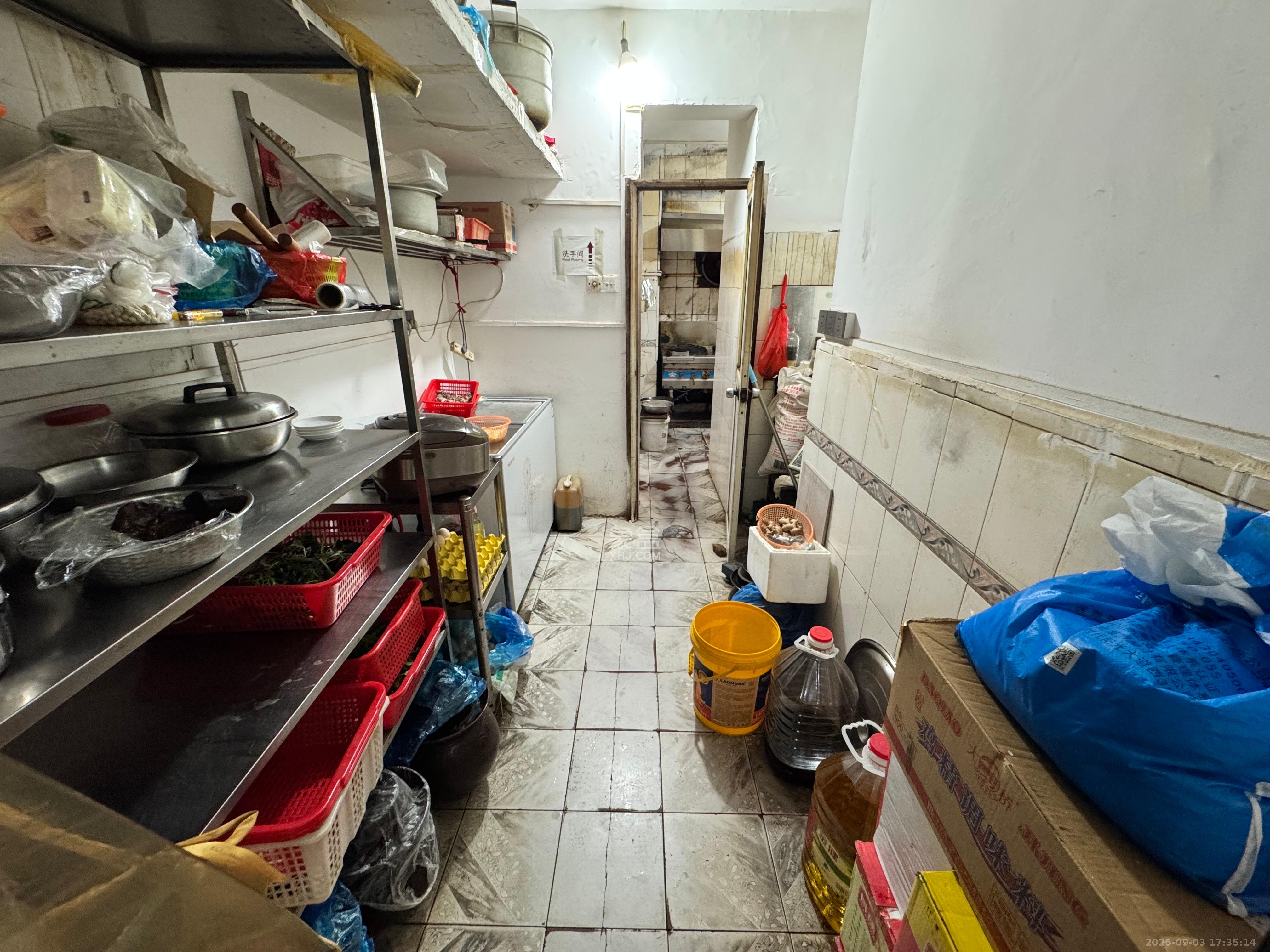 人民新村  2室2厅1卫    2800.0元/月 人民新村  2室2厅1卫    2800.0元/月室内图