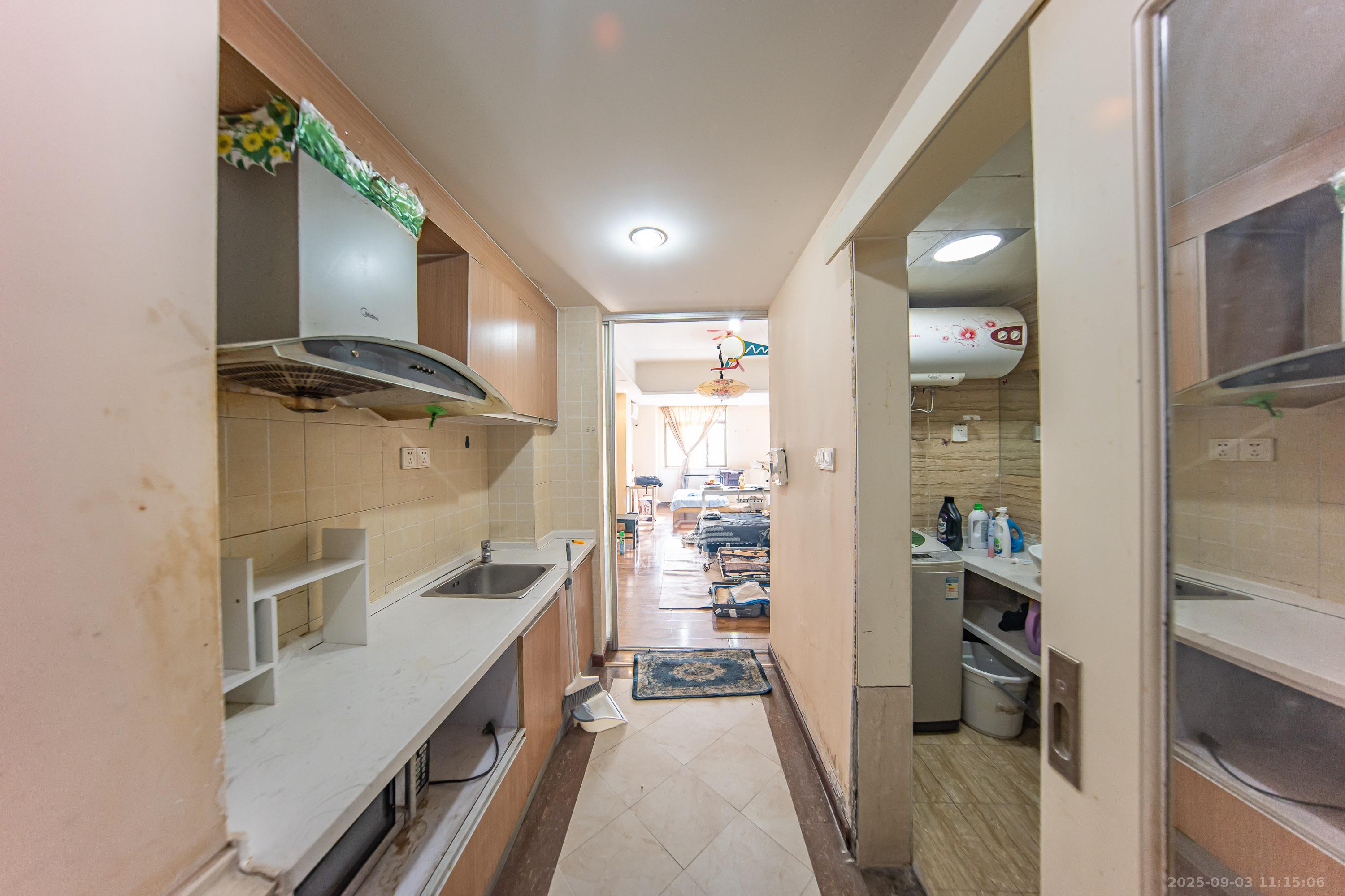 米兰春天  1室0厅0卫    20.5万 米兰春天  1室0厅0卫    20.5万厨房