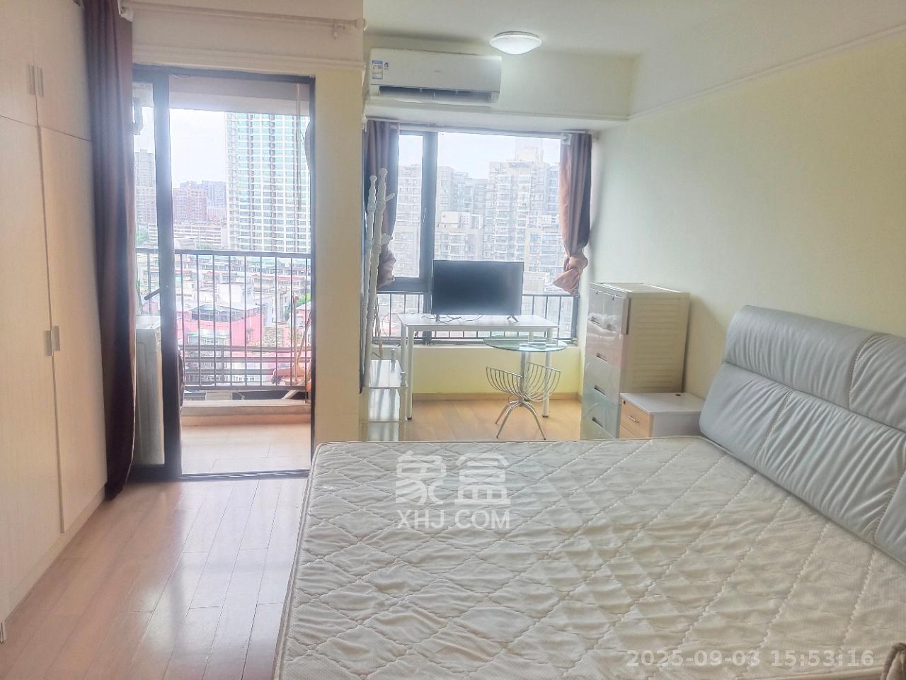 万科金色家园  1室1厅1卫    1500.0元/月 万科金色家园  1室1厅1卫    1500.0元/月室内图