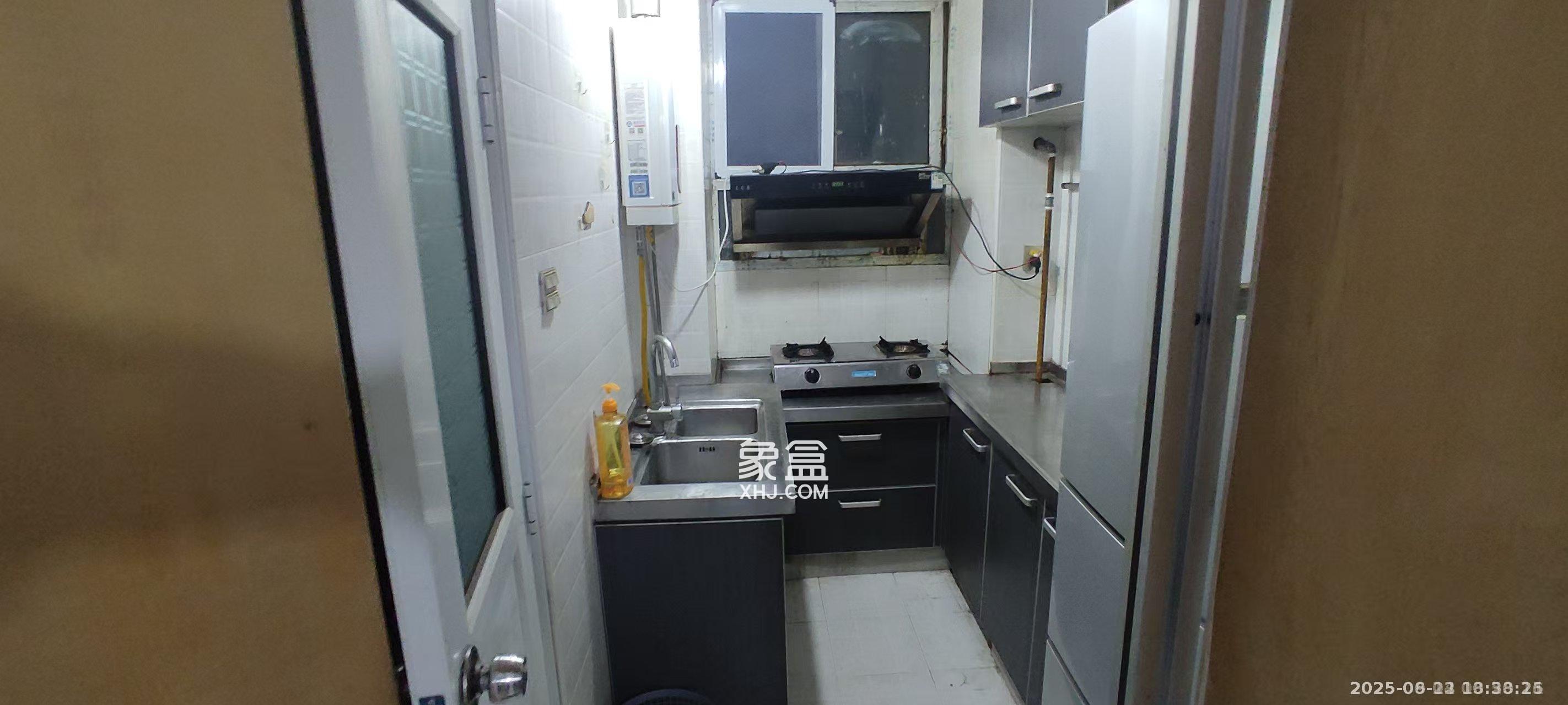 陈家湖小区  1室1厅1卫    1000.0元/月 陈家湖小区  1室1厅1卫    1000.0元/月室内图