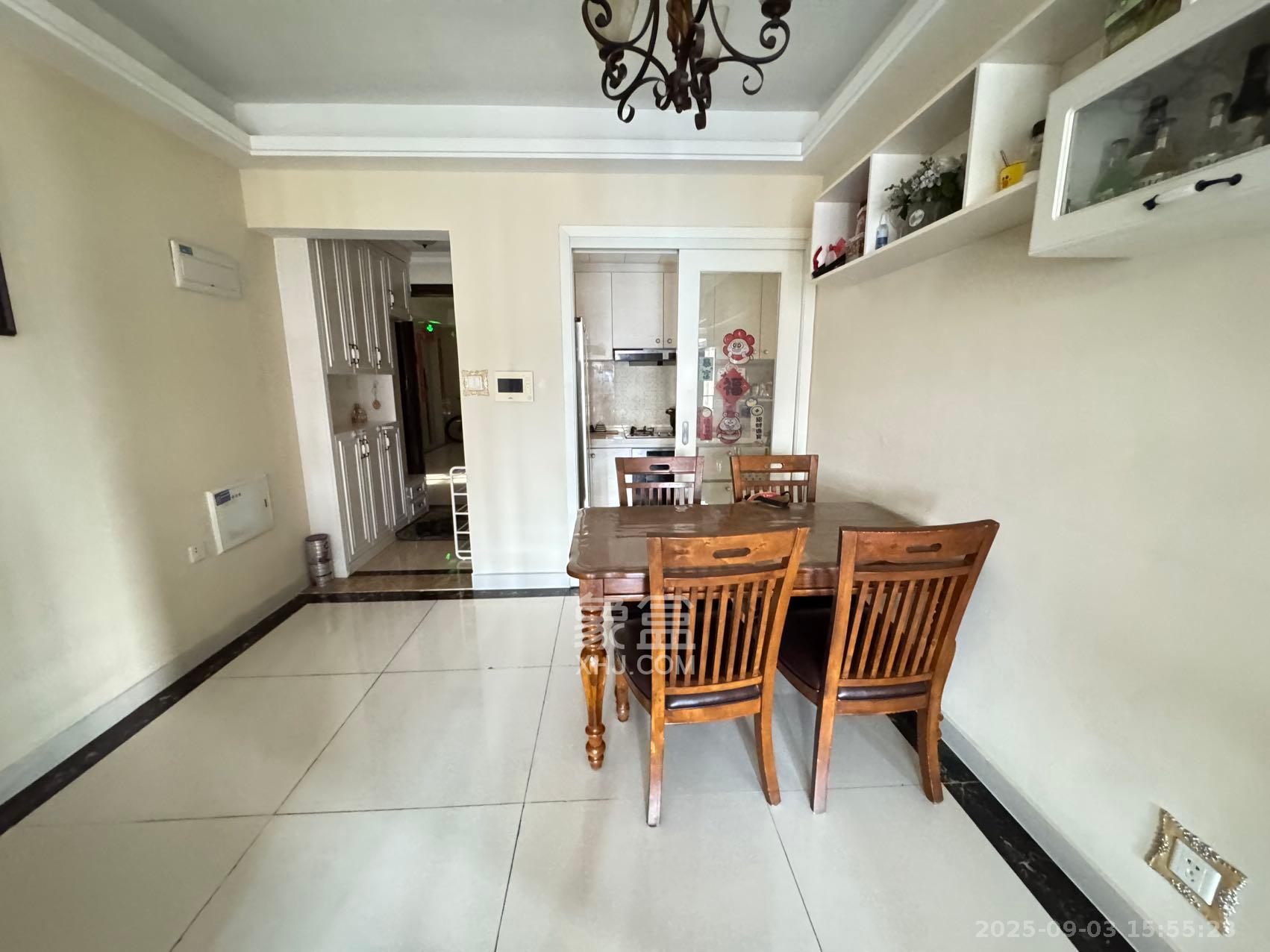 珠江郦城公园1号  3室2厅1卫    3000.0元/月室内图