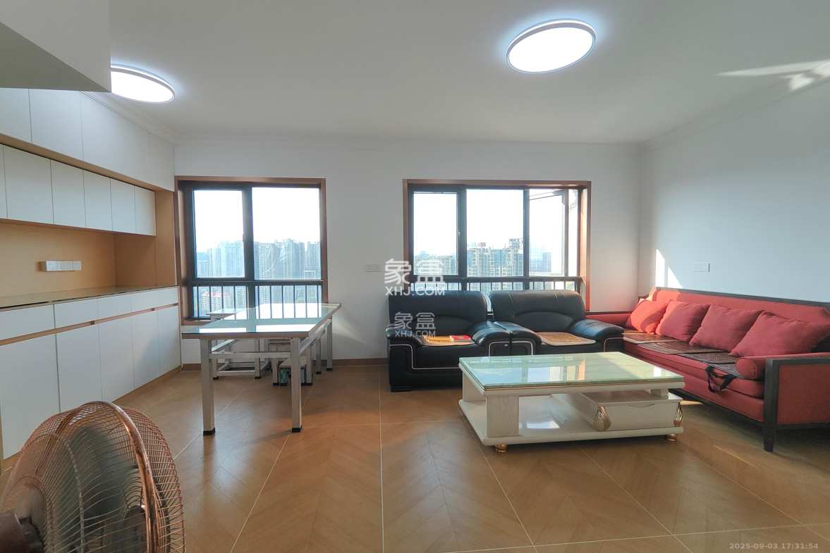 叠彩兰亭 3室2厅2卫 2650.0元/月 叠彩兰亭 3室2厅2卫 2650.0元/月室内图