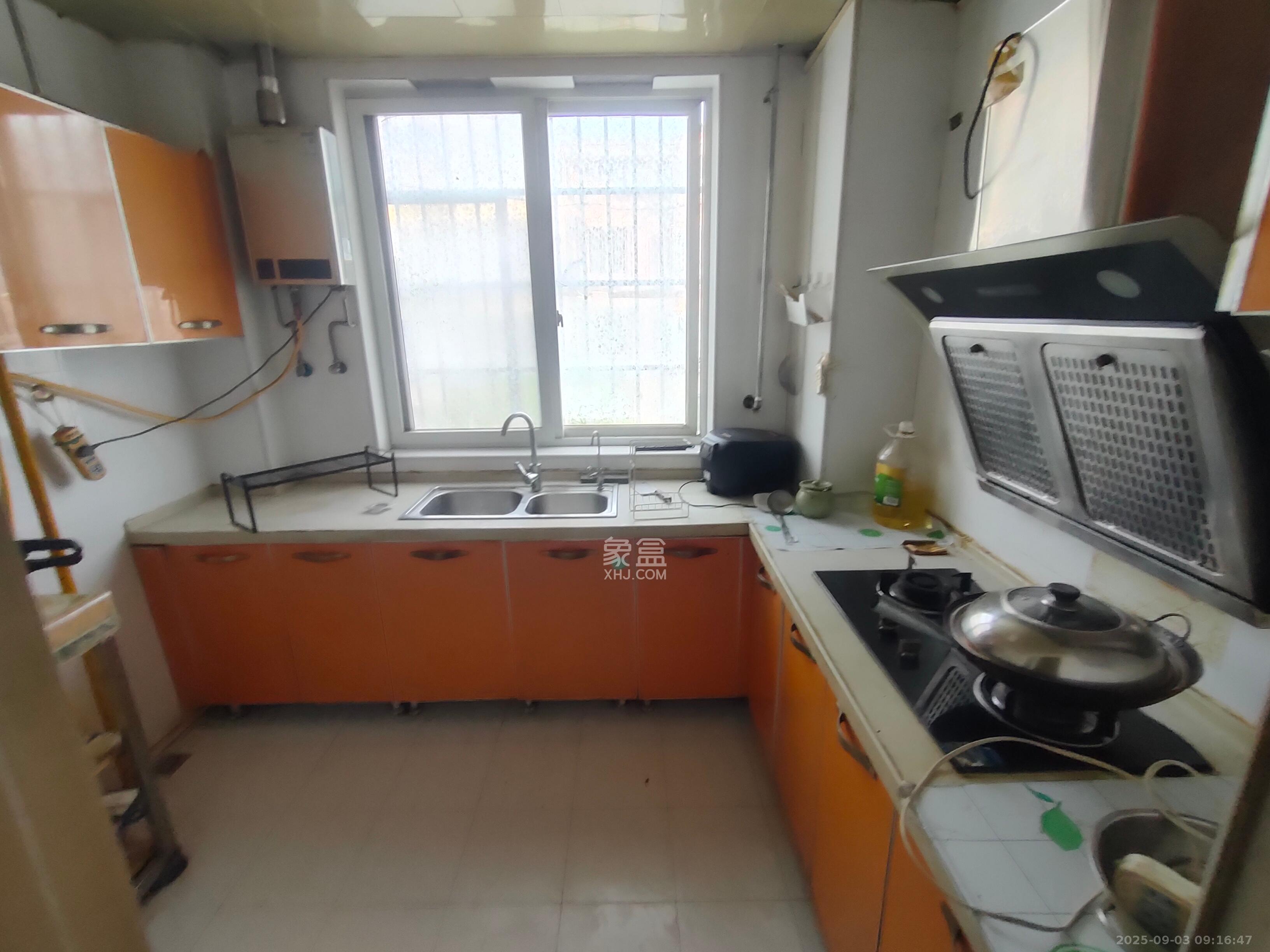 德馨园  3室2厅2卫    1600.0元/月 德馨园  3室2厅2卫    1600.0元/月室内图