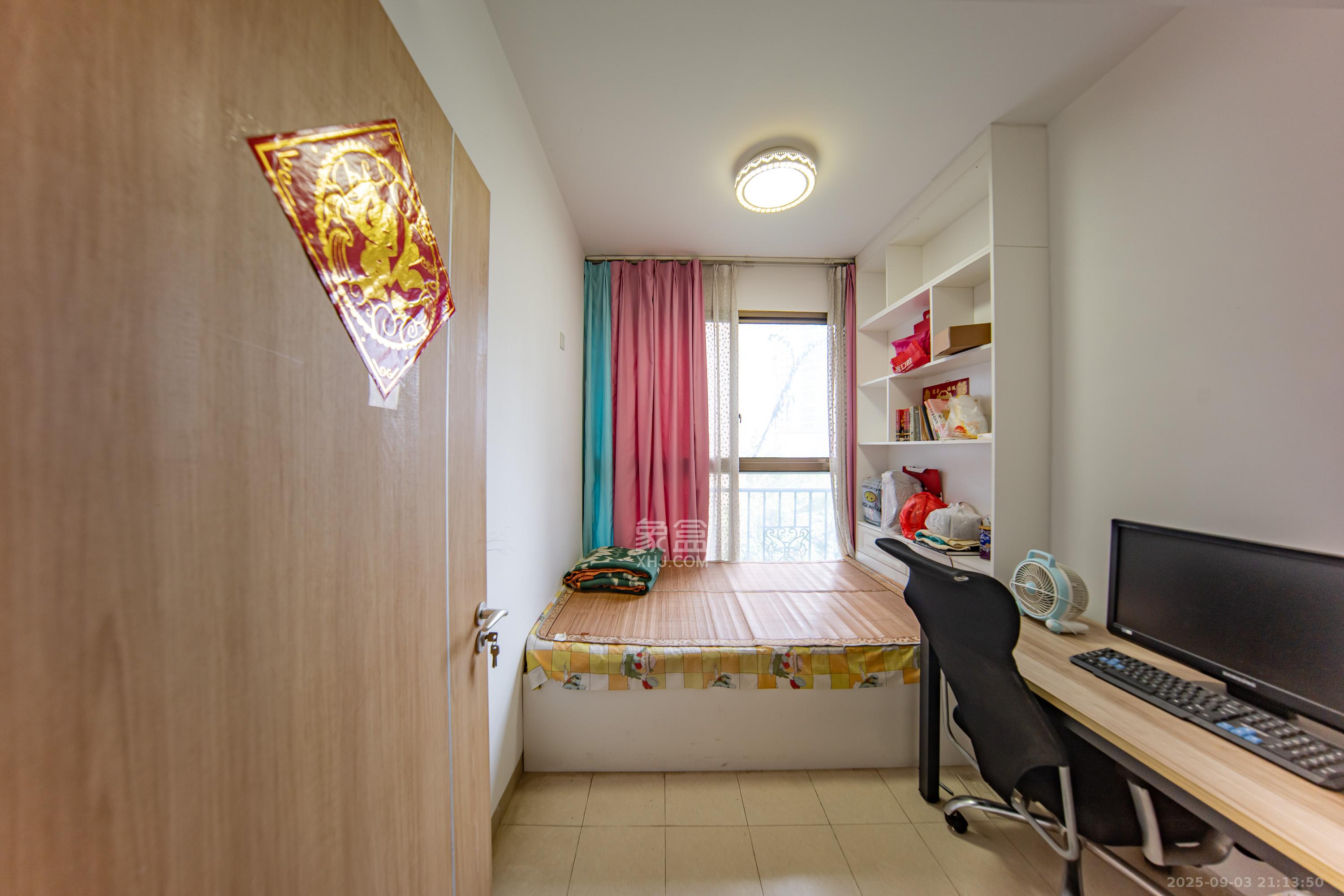 江山帝景哈佛  3室2厅1卫    68.5万 江山帝景哈佛  3室2厅1卫    68.5万卧室