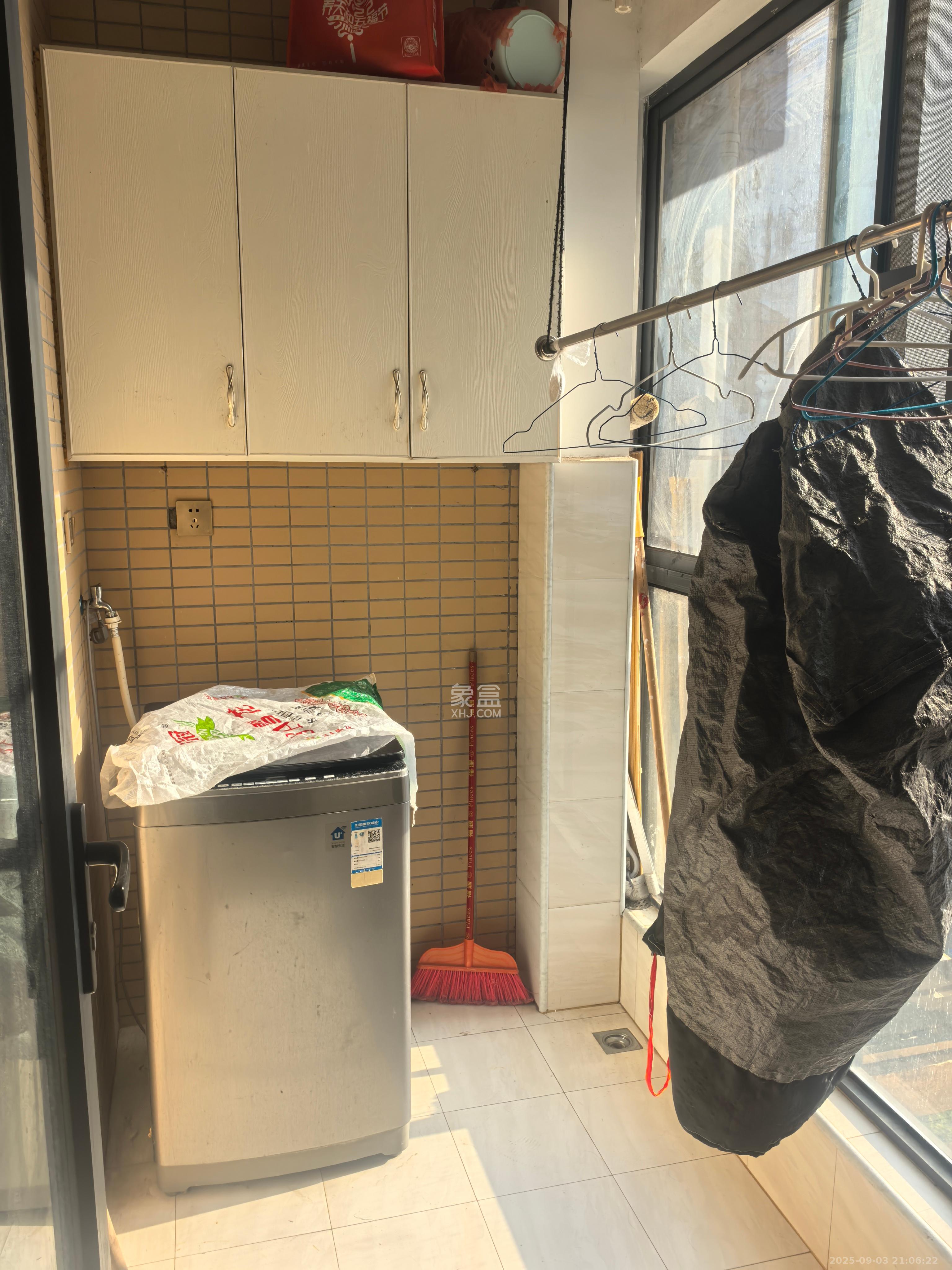 深业睿城  2室2厅1卫   2000.00元/月室内图