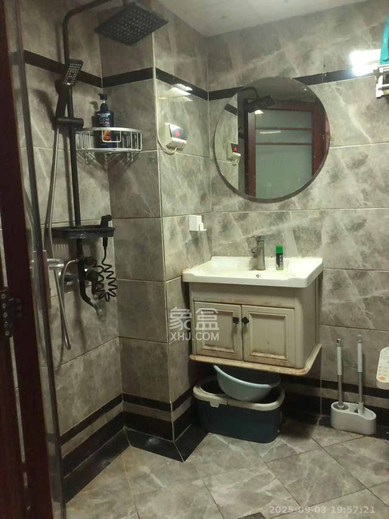 上城金都  1室1厅1卫    1800.0元/月室内图