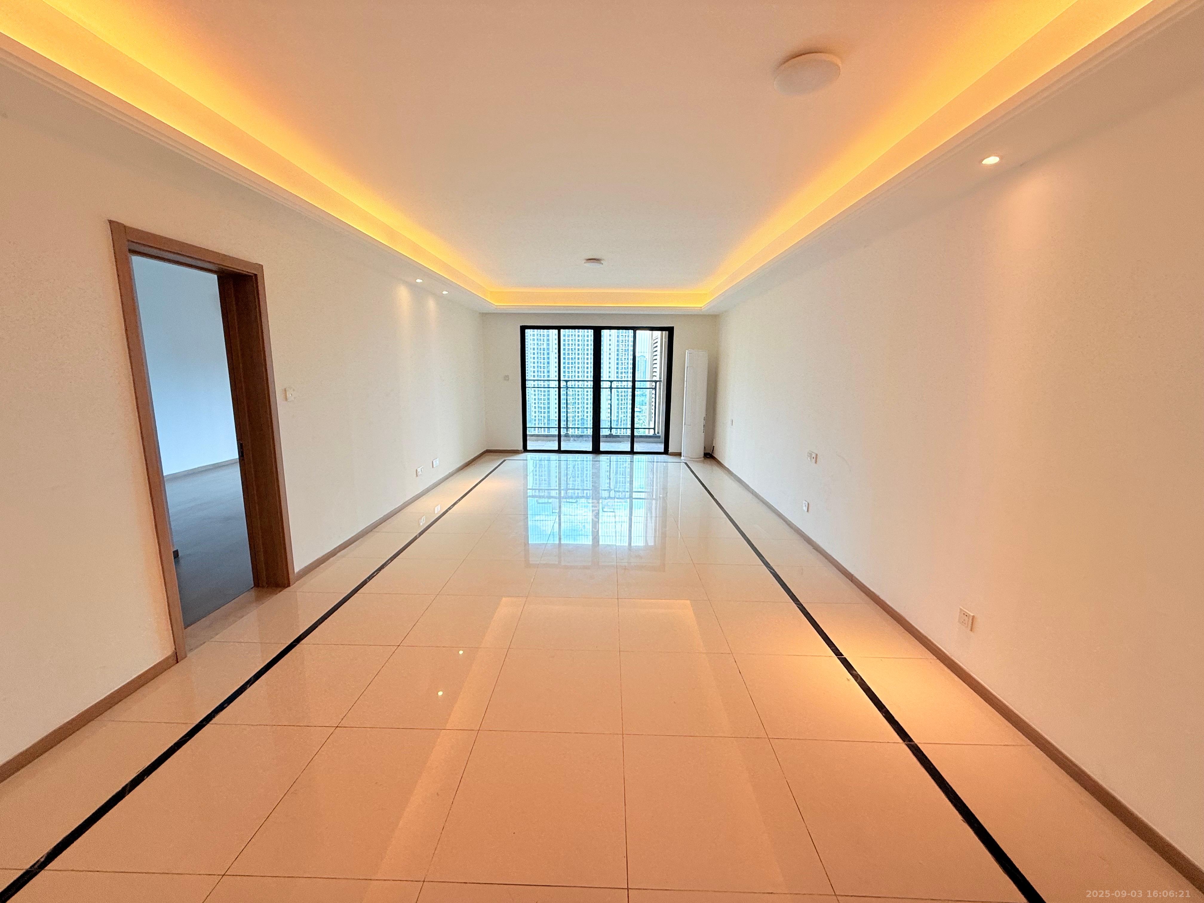 长沙高铁吾悦广场 3室2厅2卫 3500.0元/月 长沙高铁吾悦广场 3室2厅2卫 3500.0元/月室内图