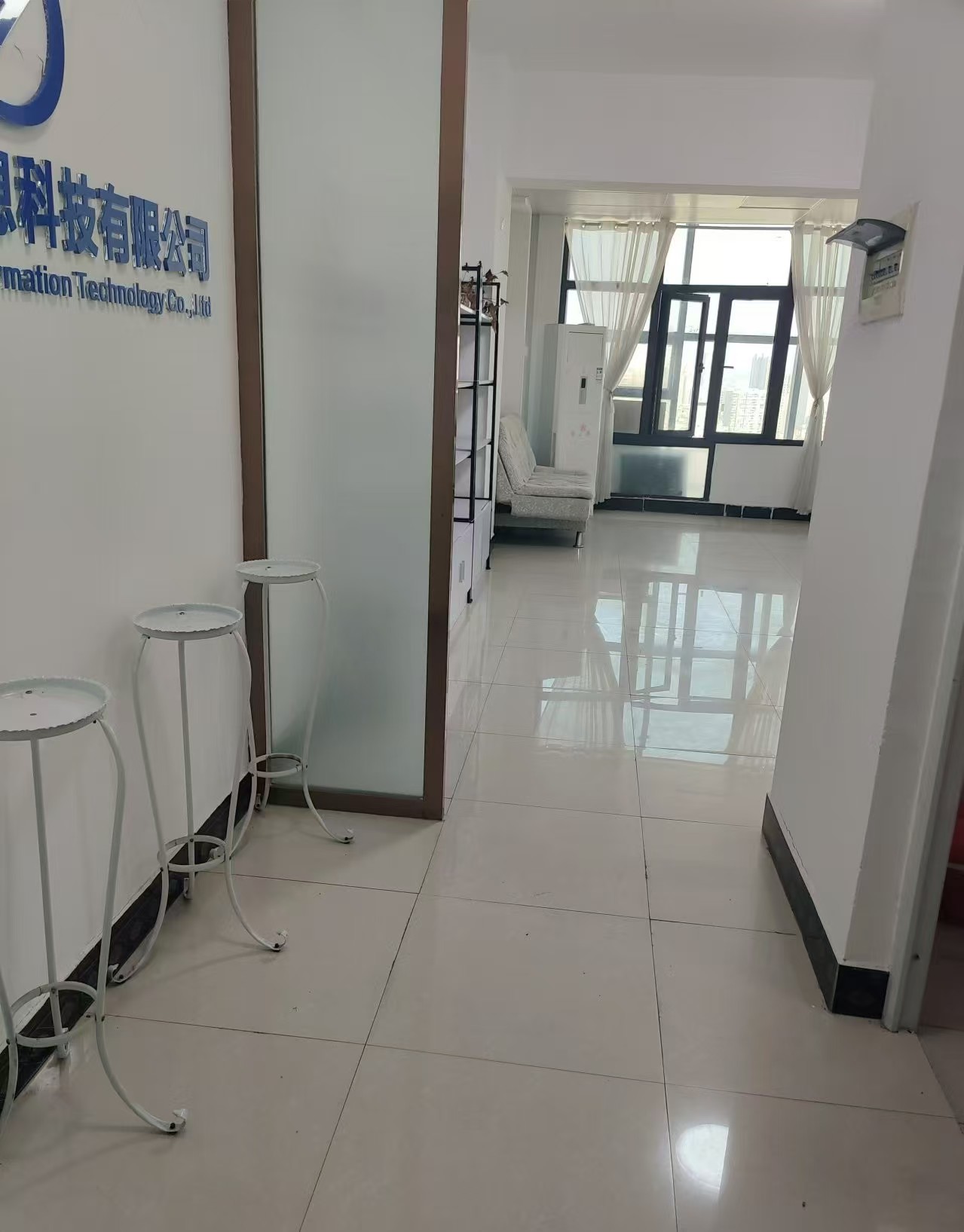 汉华国际  1室0厅1卫   800.00元/月户型图