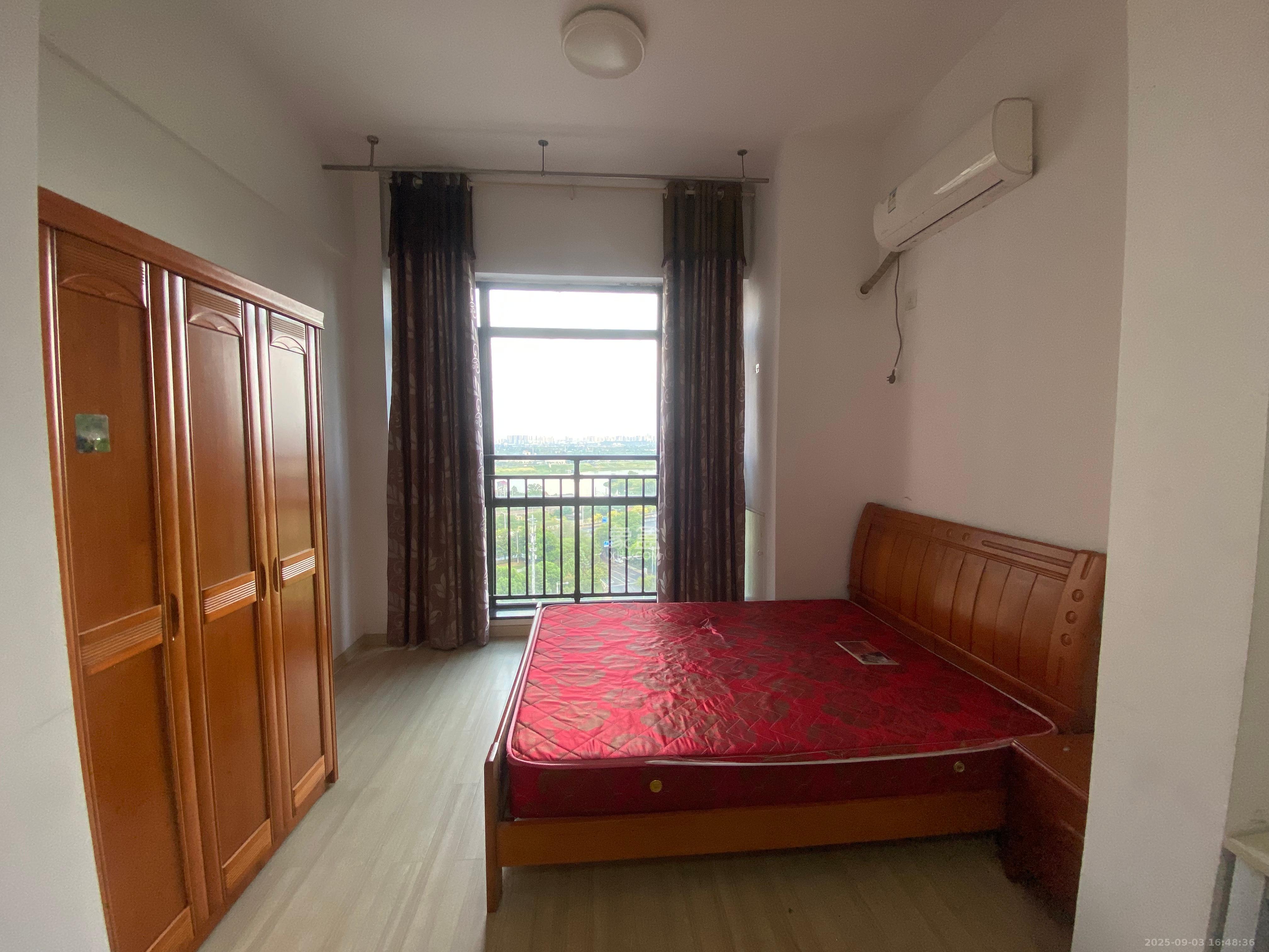 塞纳公馆 1室1厅1卫 1100.00元/月 塞纳公馆 1室1厅1卫 1100.00元/月室内图