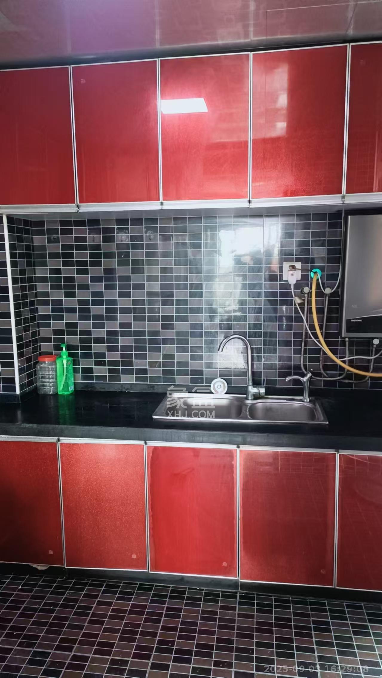 鸿润园  3室2厅2卫    1900.0元/月室内图